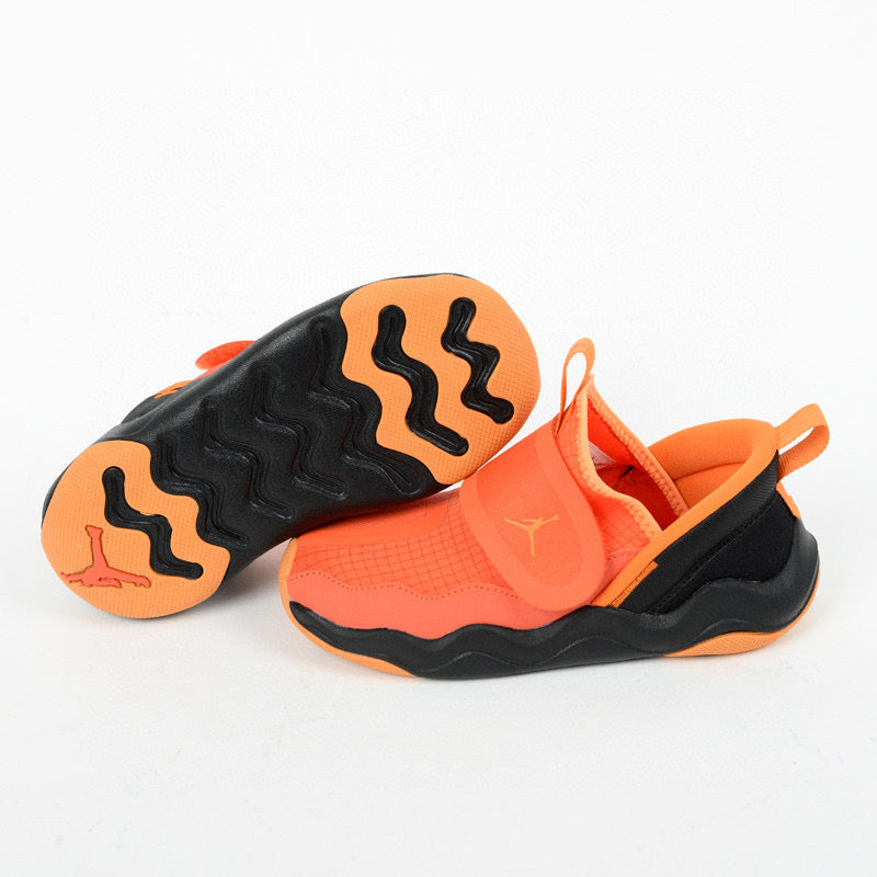 Chaussures Jordan requin orange