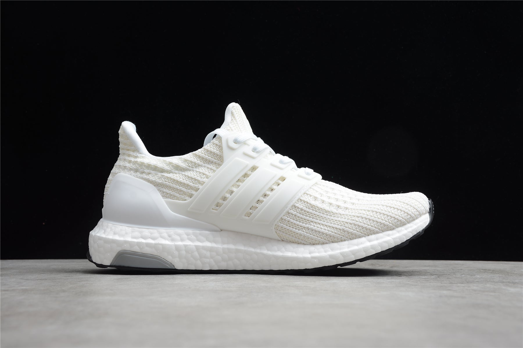Chaussures Adidas Ultraboost Blanches