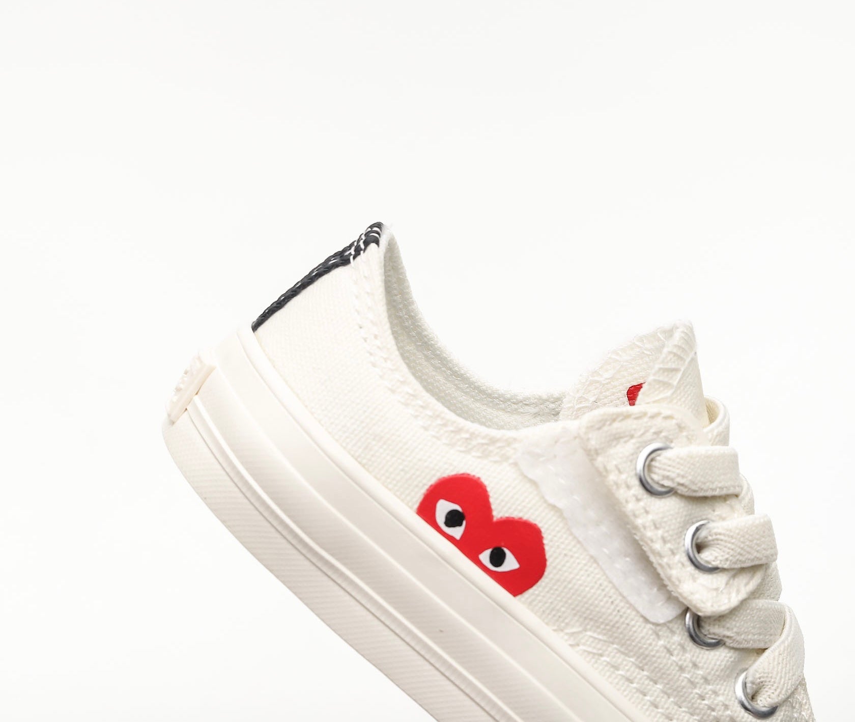Converse coeur chaussures blanches