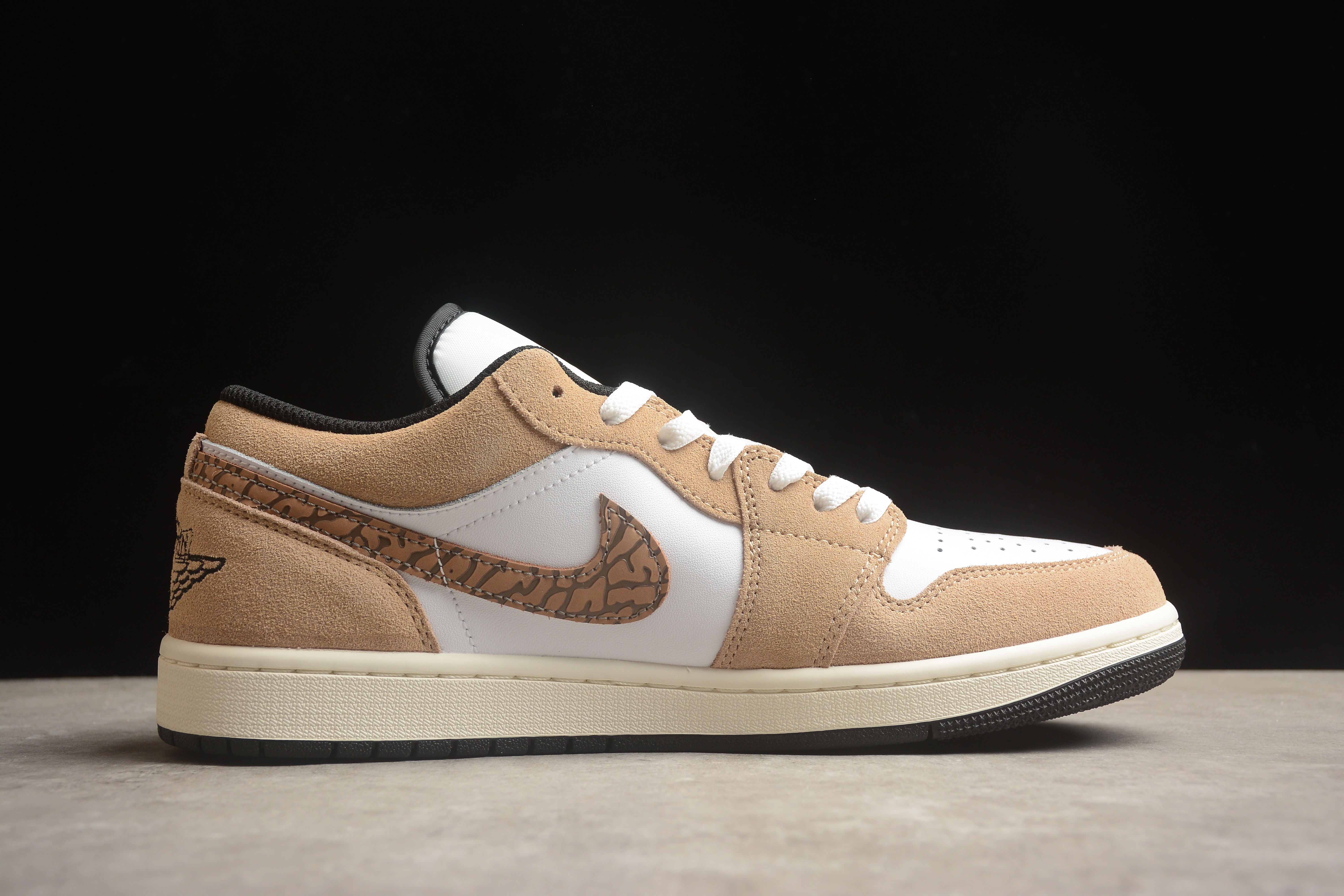 Air jordan low 1 beige