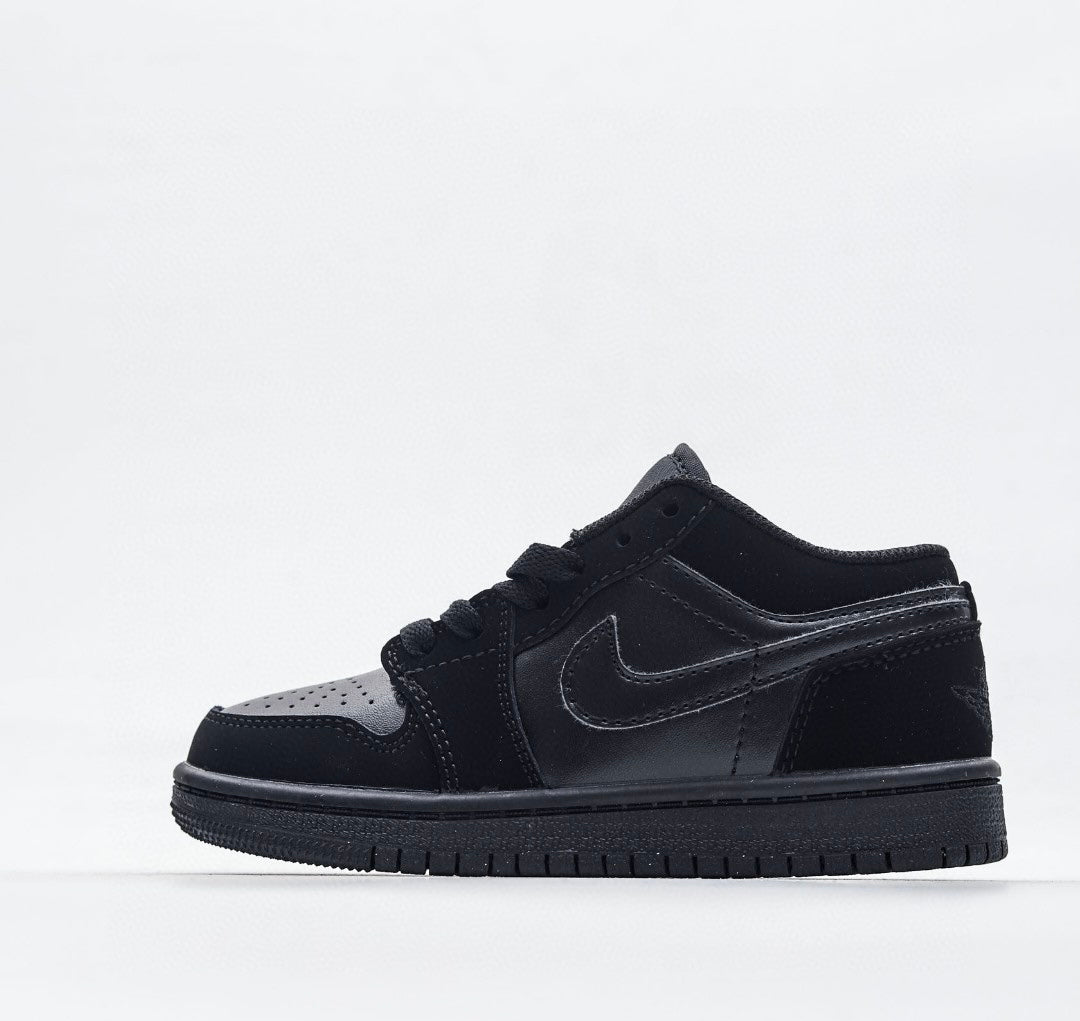 Nike air jordan low full black shoes