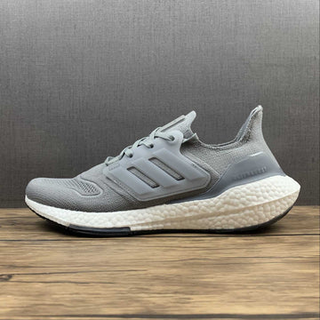 Chaussures Adidas Ultraboost grises