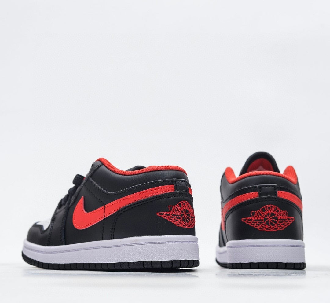 Nike Air Jordan Low Vampire Chaussures