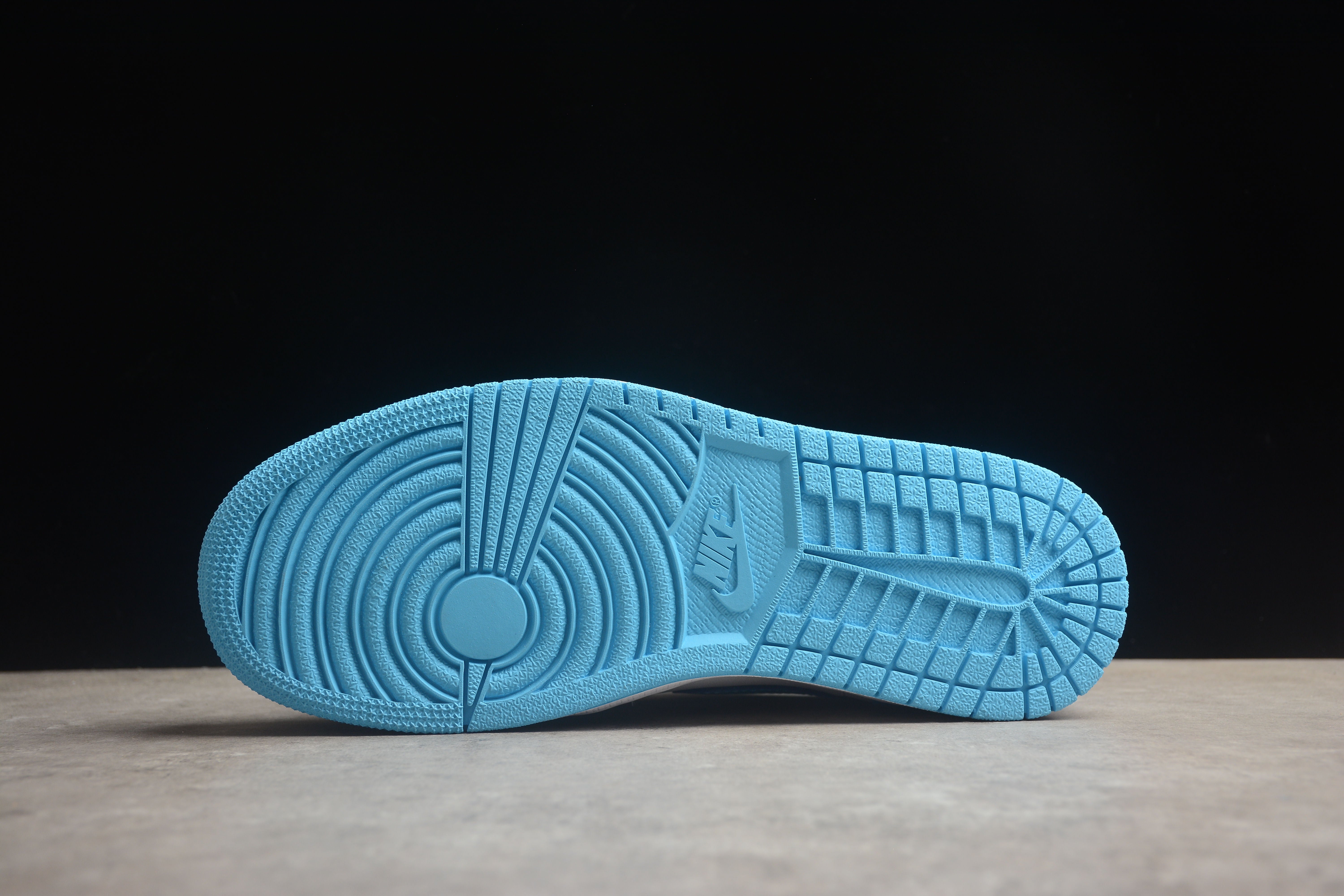 Air jordan low 1 blue