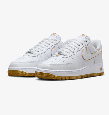 Chaussures Nike Airforce A1 dorées et blanches