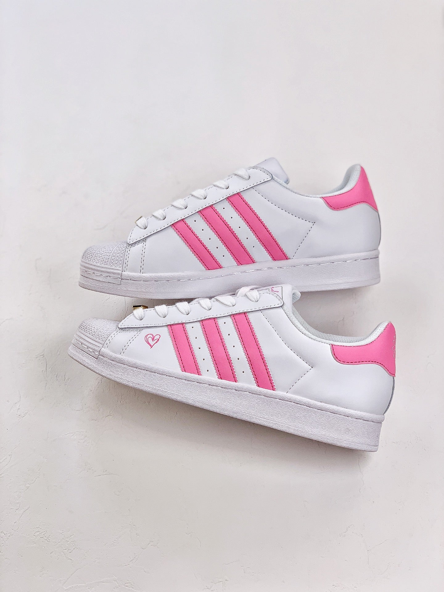 Adidas superstar white hot pink