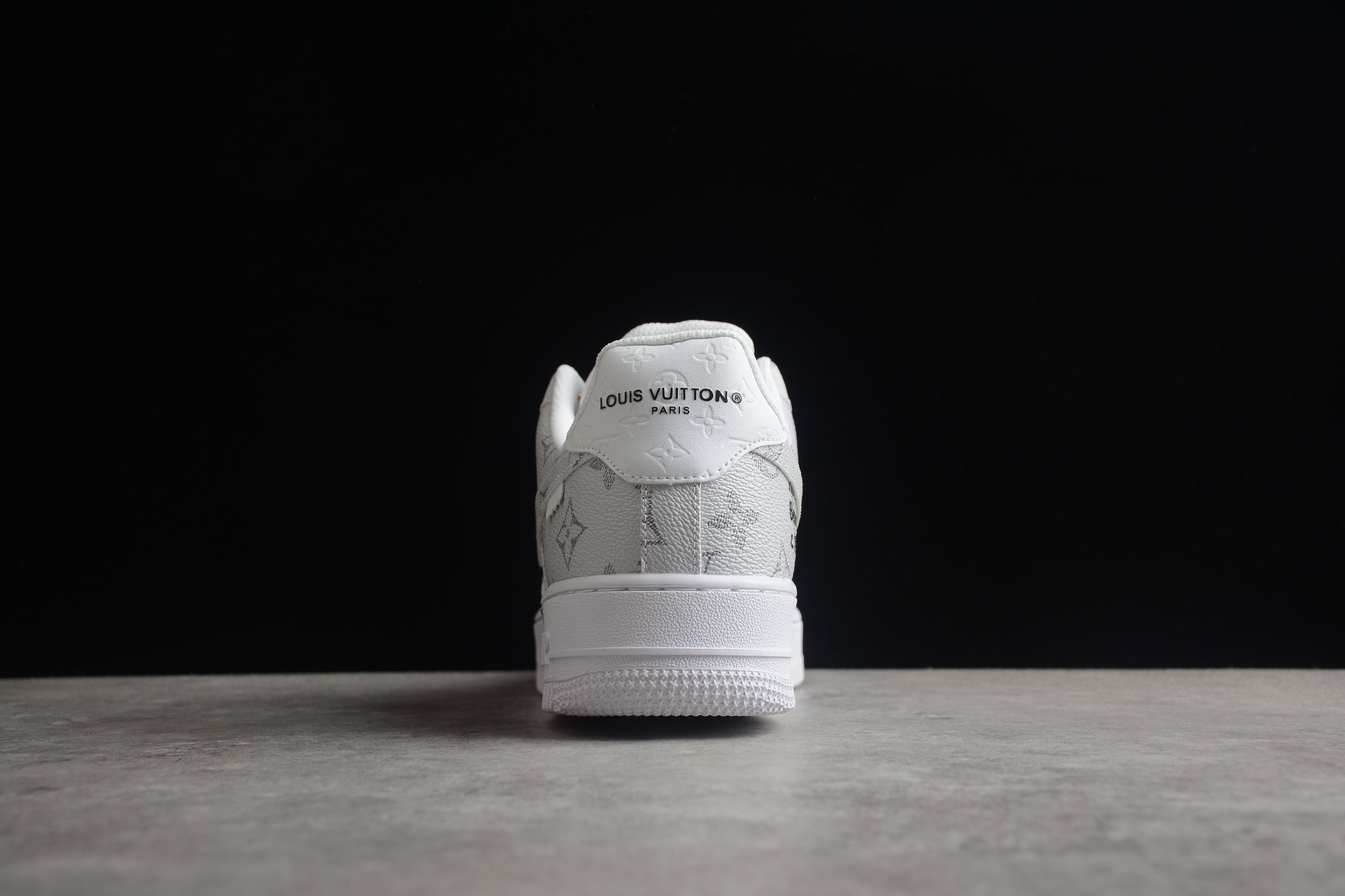 Nike airforce A1 gris LV chaussures