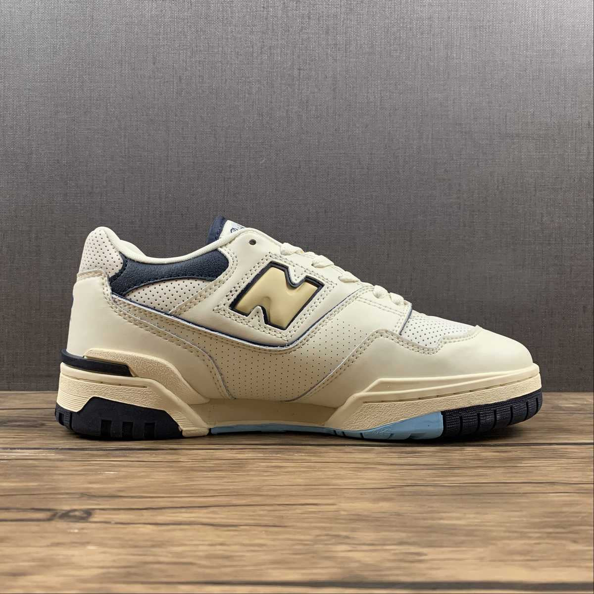 Chaussures NB 550 bleues/noires