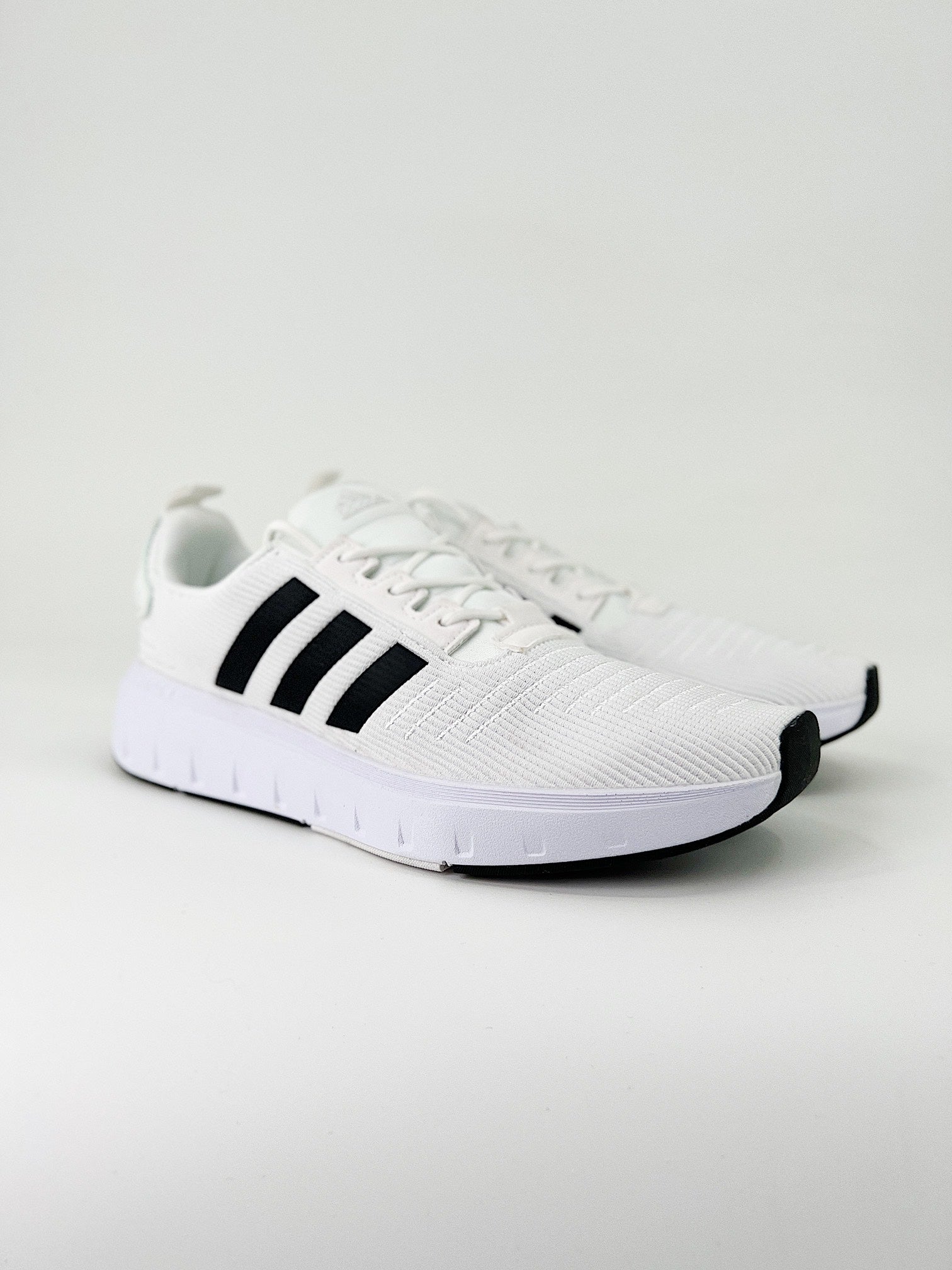 Adidas RUN swift X black/white