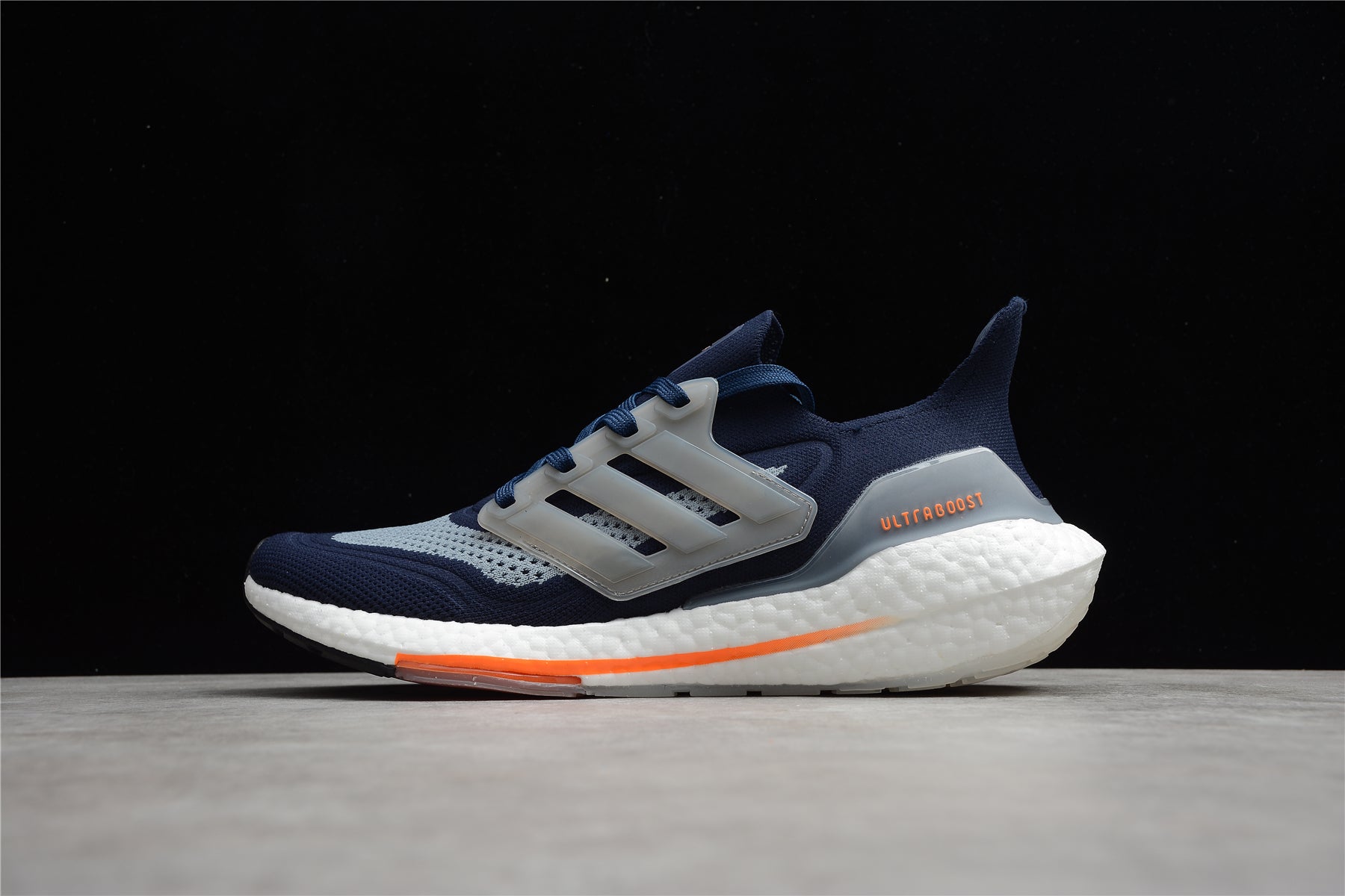 Chaussures Adidas ultraboost bleu marine/orange