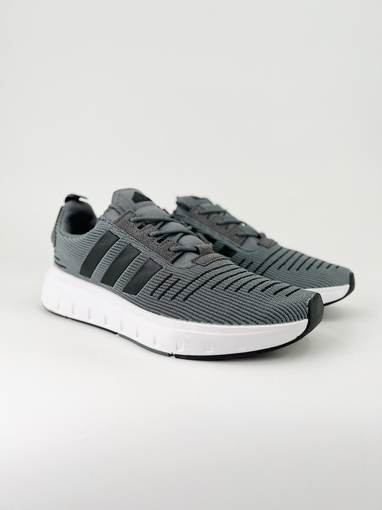 Adidas RUN swift grey and black