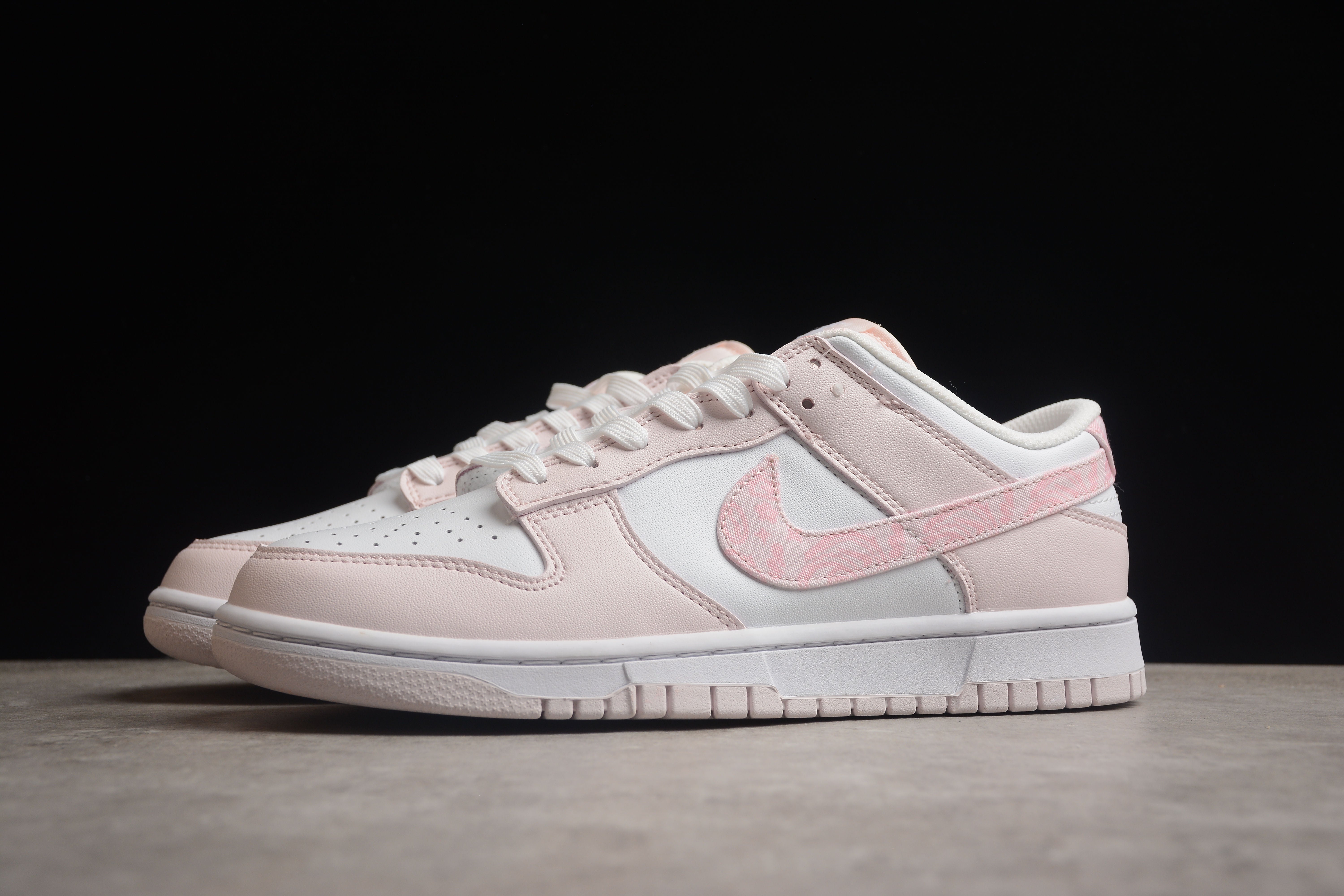 Nike SB dunk low baby pink shoes