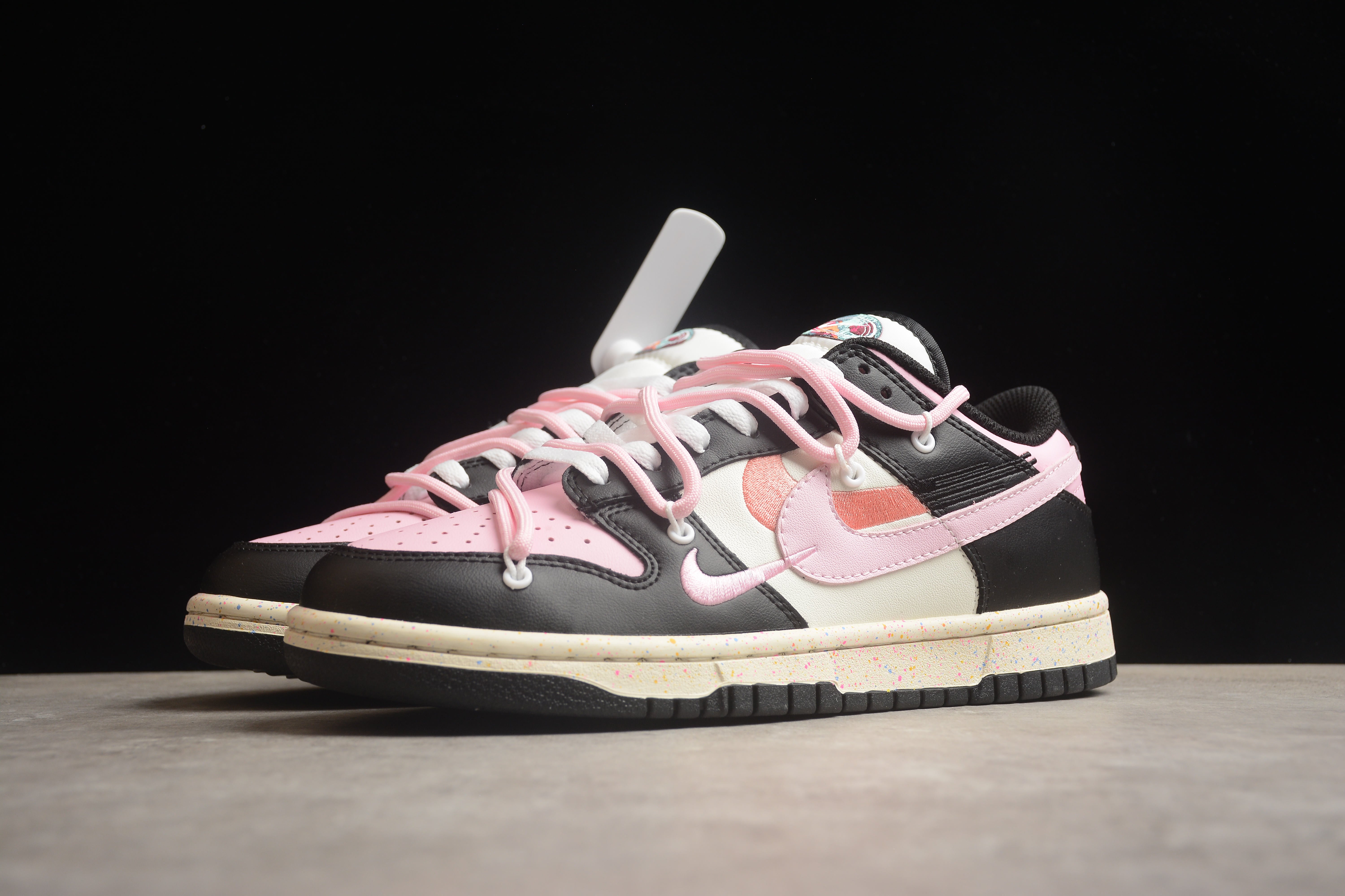 Nike SB dunk low double dentelle rose noir chaussures