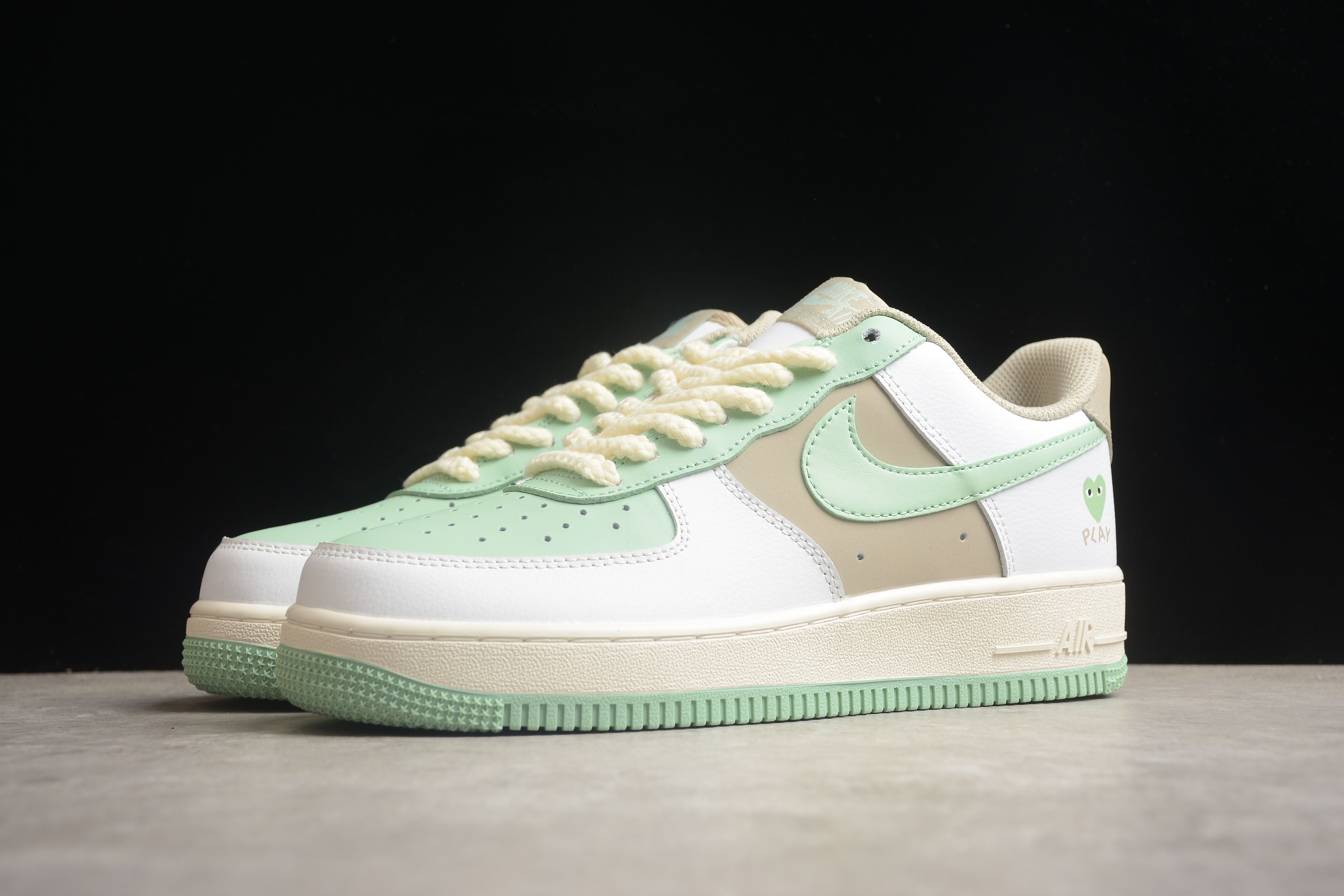 Nike airforce A1 minty shoes