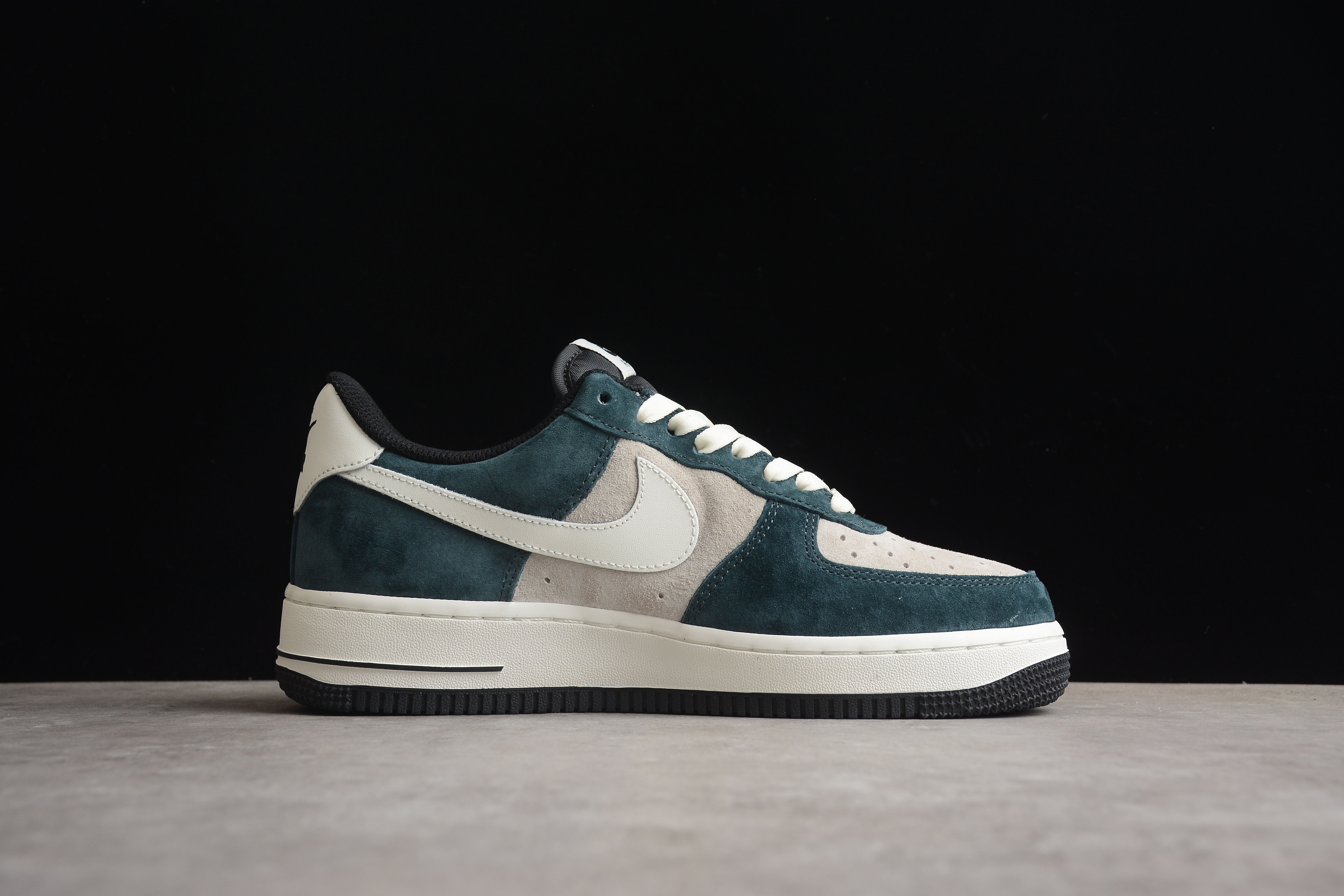 Nike airforce A1 Dark shoes