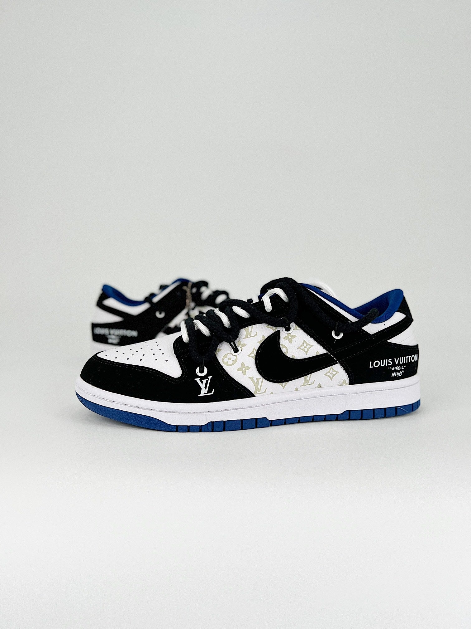 Nike SB Dunk Low black blue