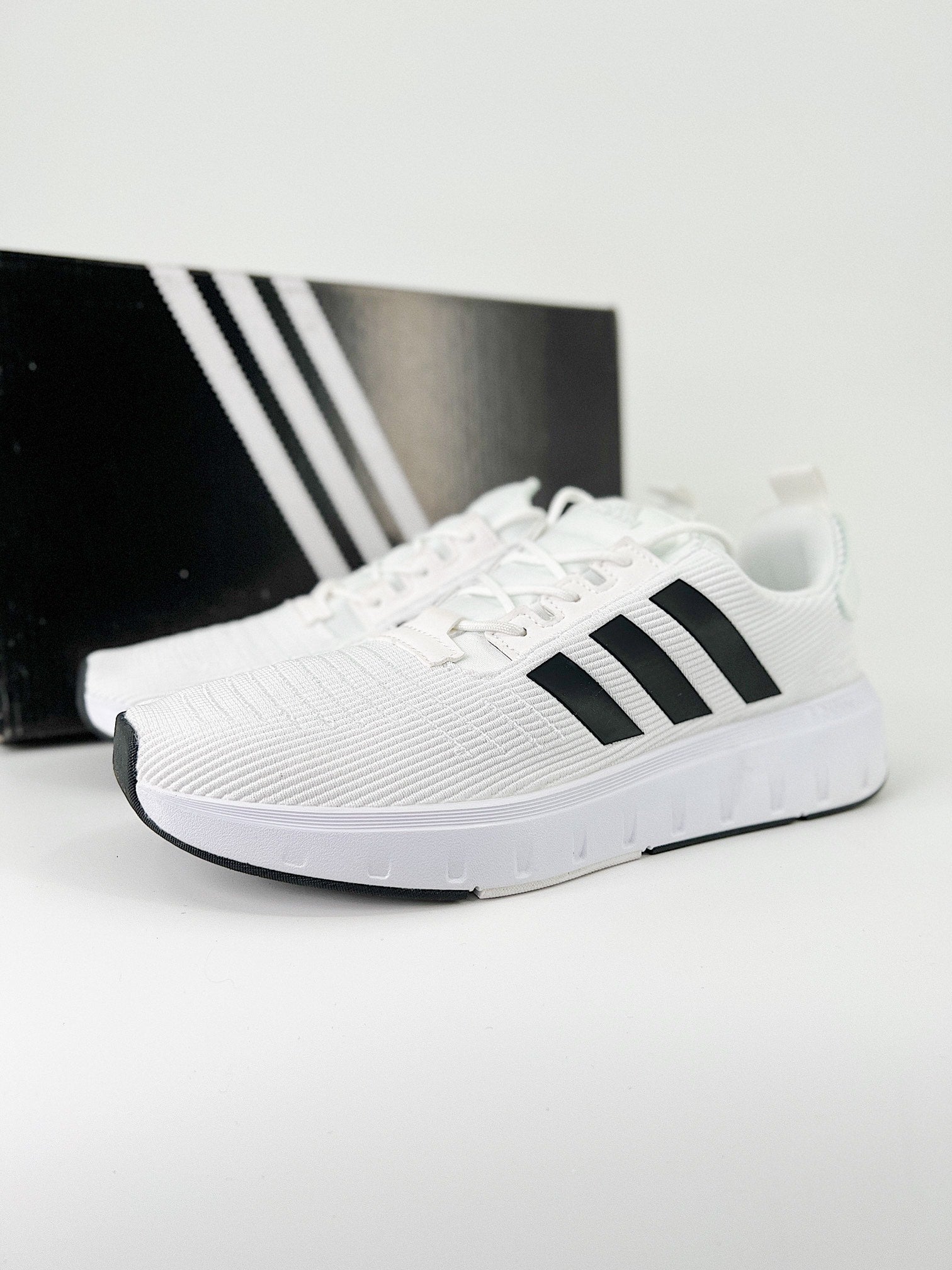 Adidas RUN swift X black/white