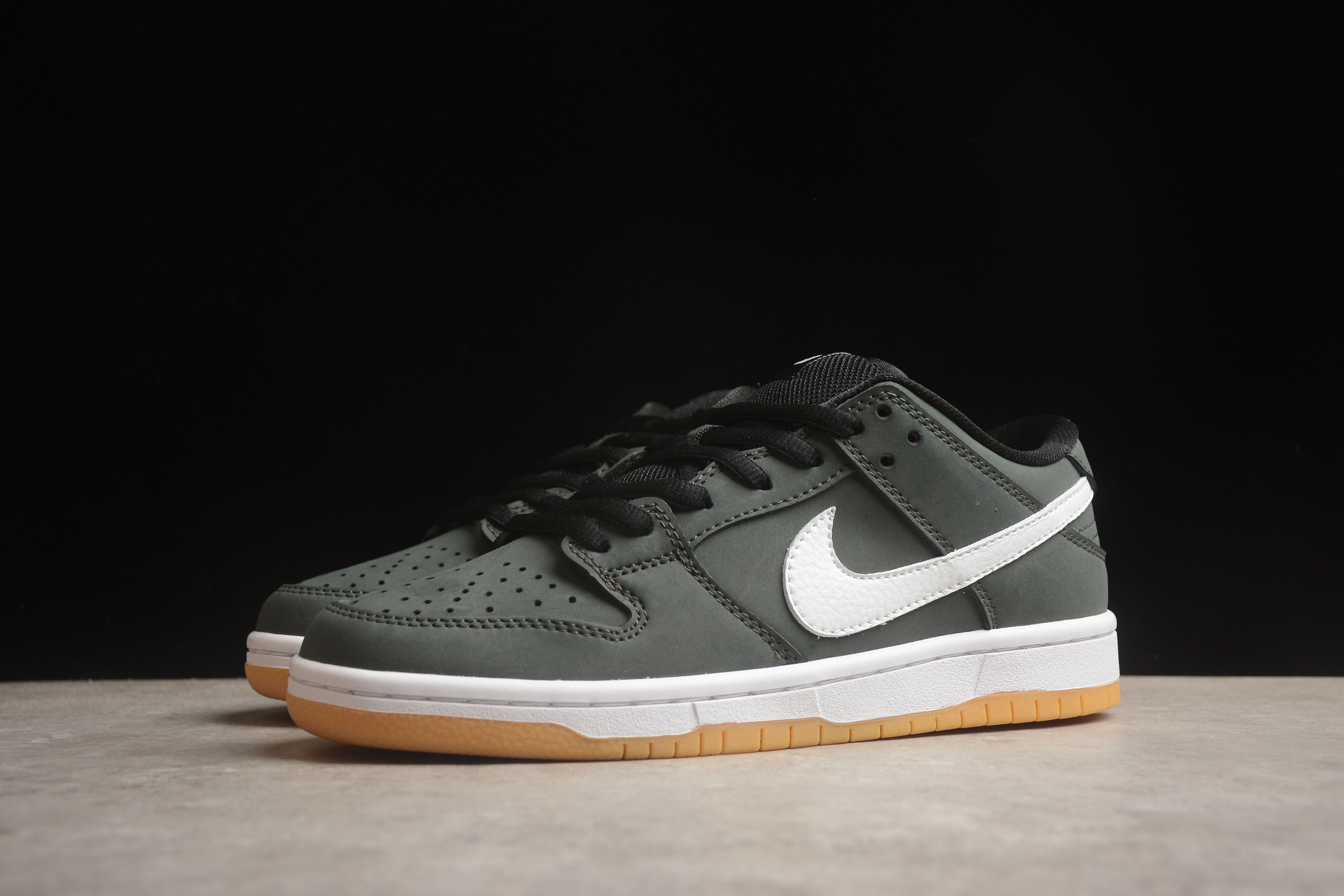 Nike SB dunk low dark grey shoes