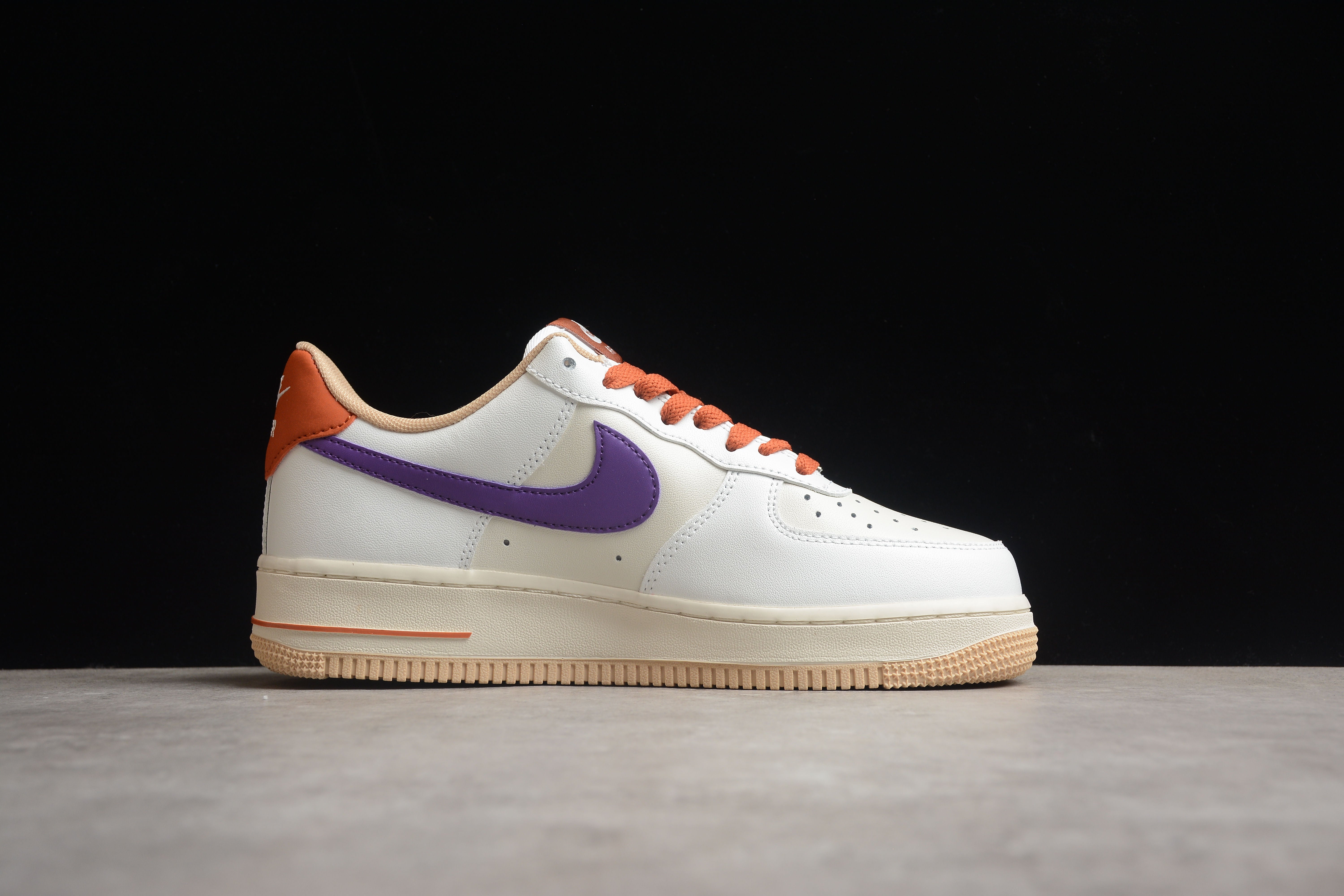 Nike airforce A1 caramel shoes