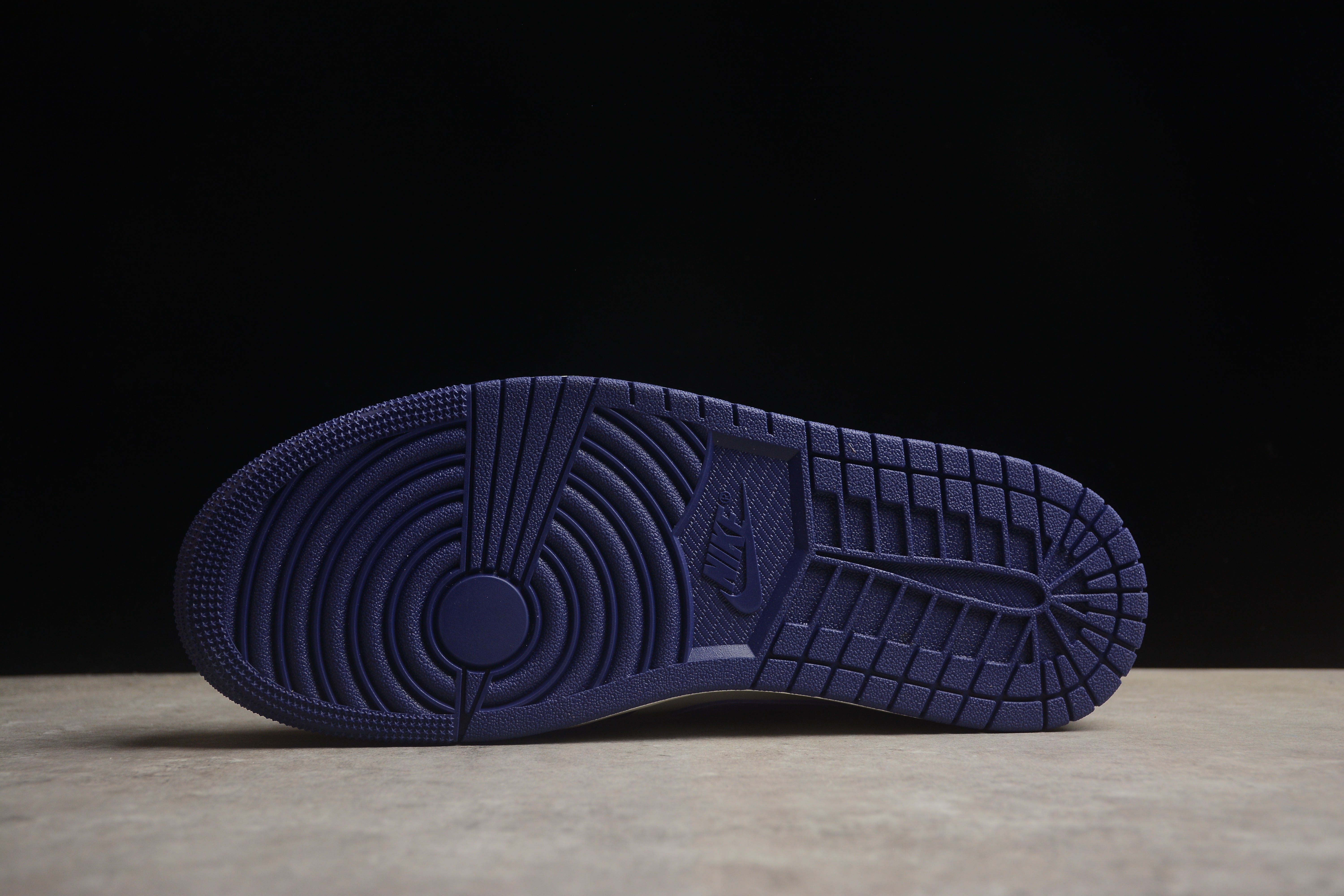 Air jordan low 1 purple