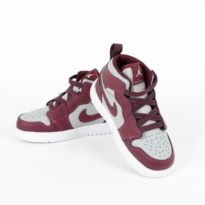 Chaussures Nike Jordan bordeaux