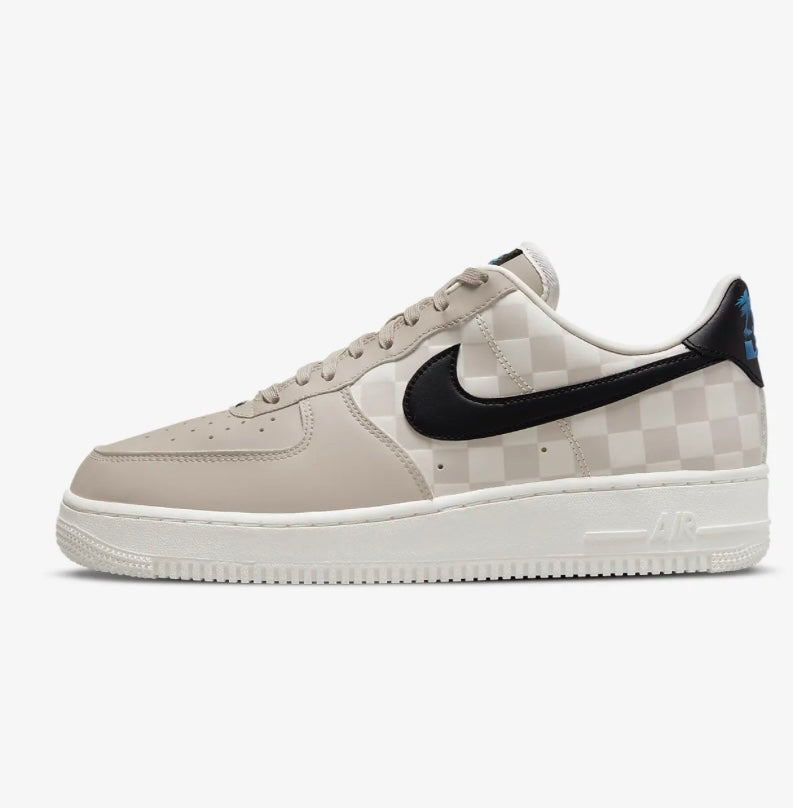 Chaussures Nike Air Force A1 beiges