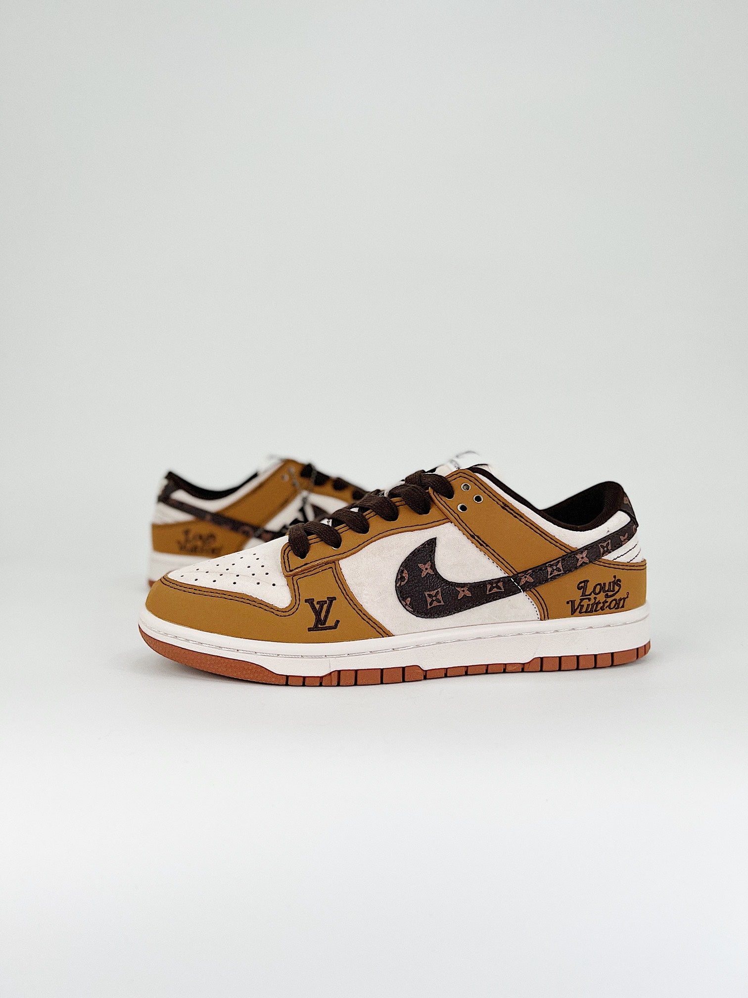 Nike SB Dunk low brown LV