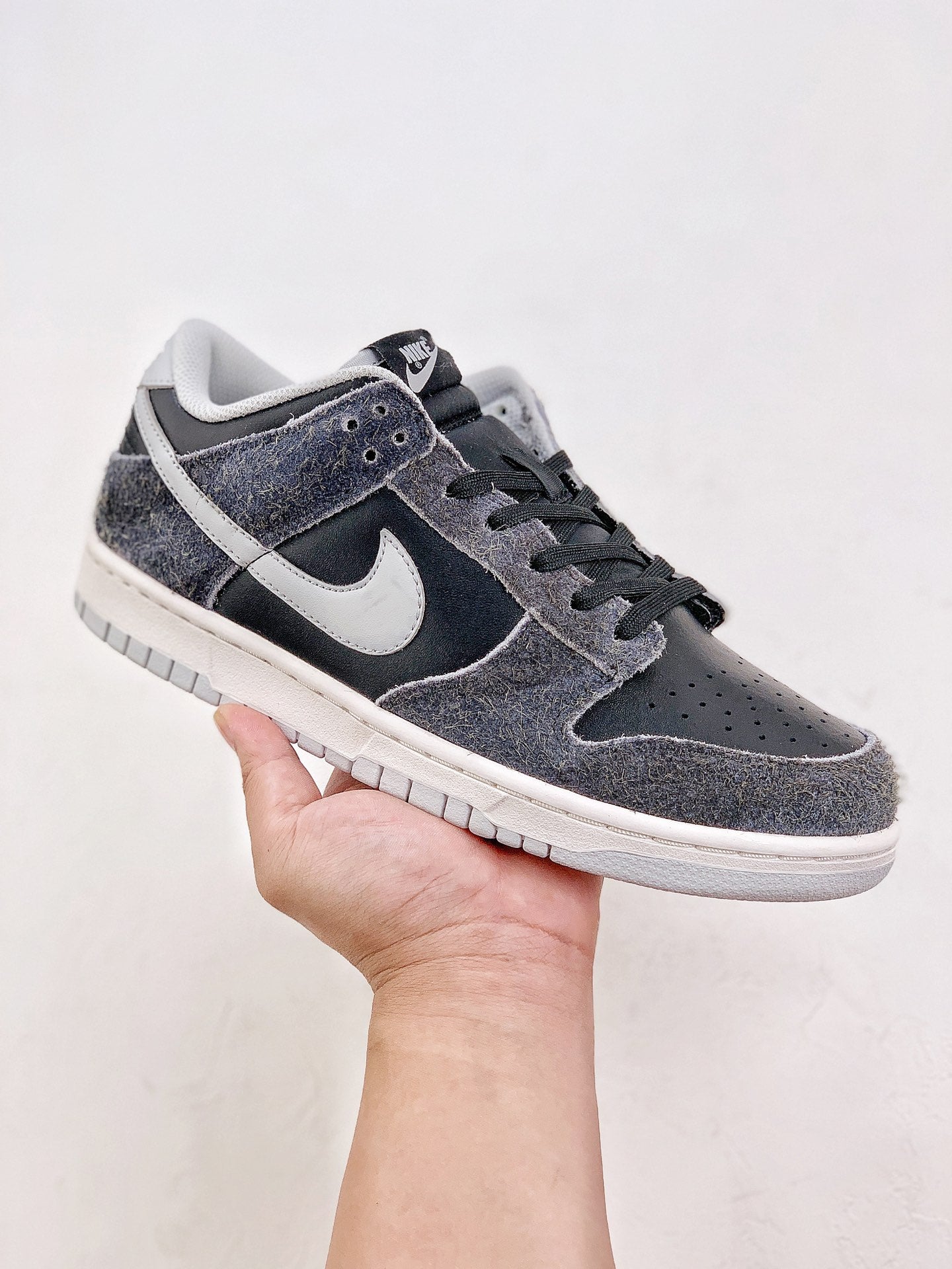 Nike SB Dunk Low "Gray"