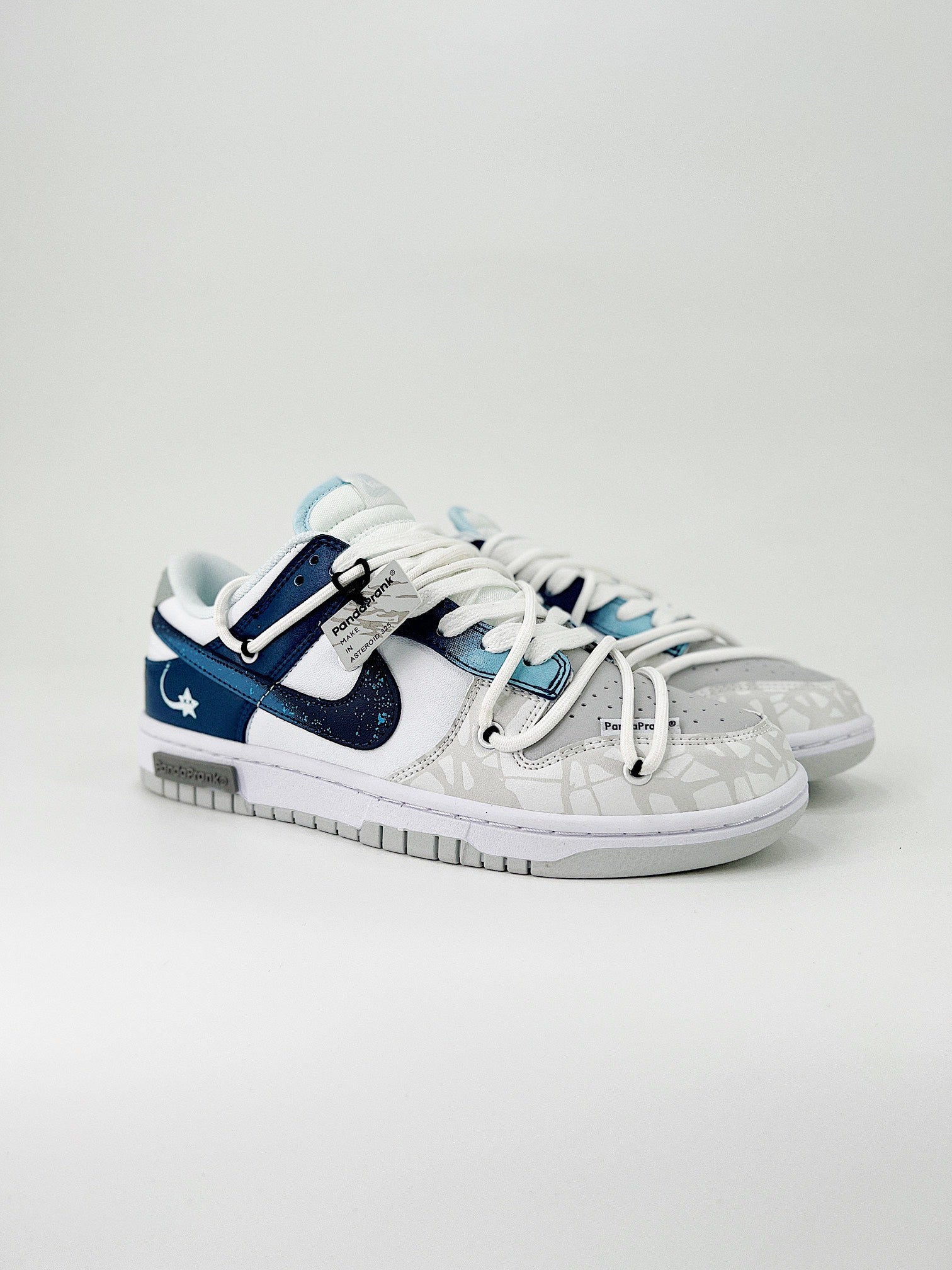 NIKE DUNK LOW RETRO SB 
"Blue Gray galaxy  "