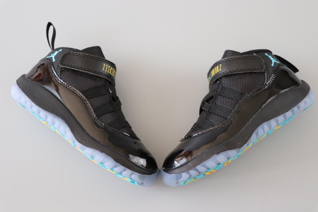 Joe 11 chaussures montantes noires et bleues