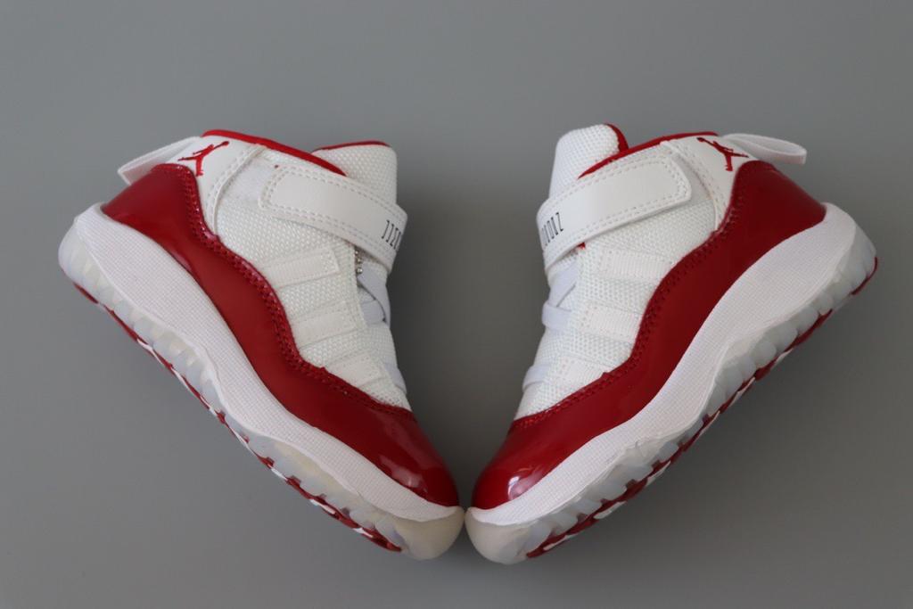 Joe 11 chaussures montantes blanches et rouges