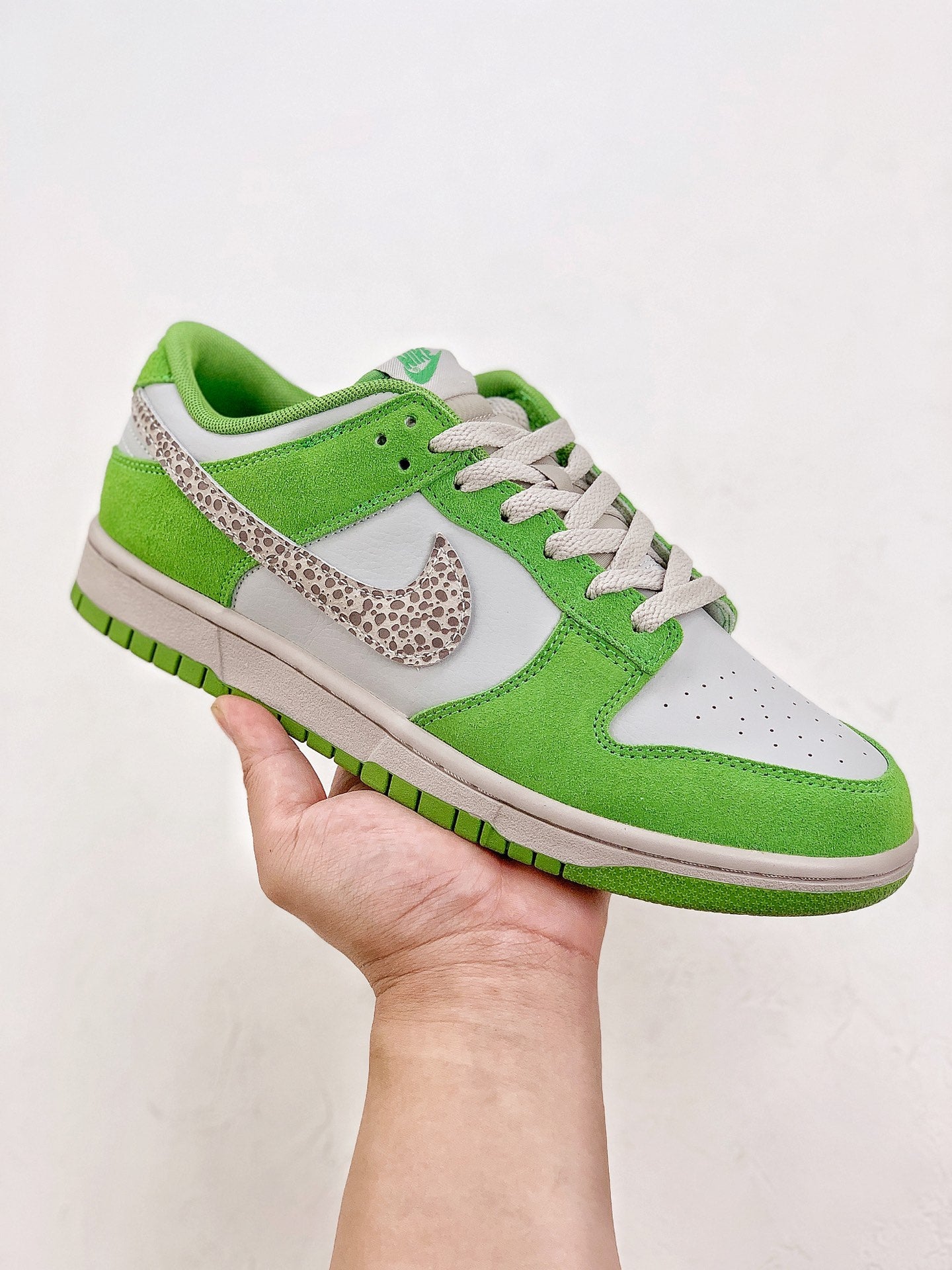 Nike SB Dunk Low " green "