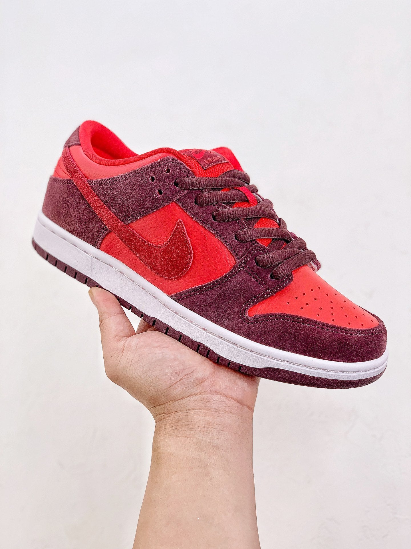 Nike SB Dunk Low  "Double Red "
