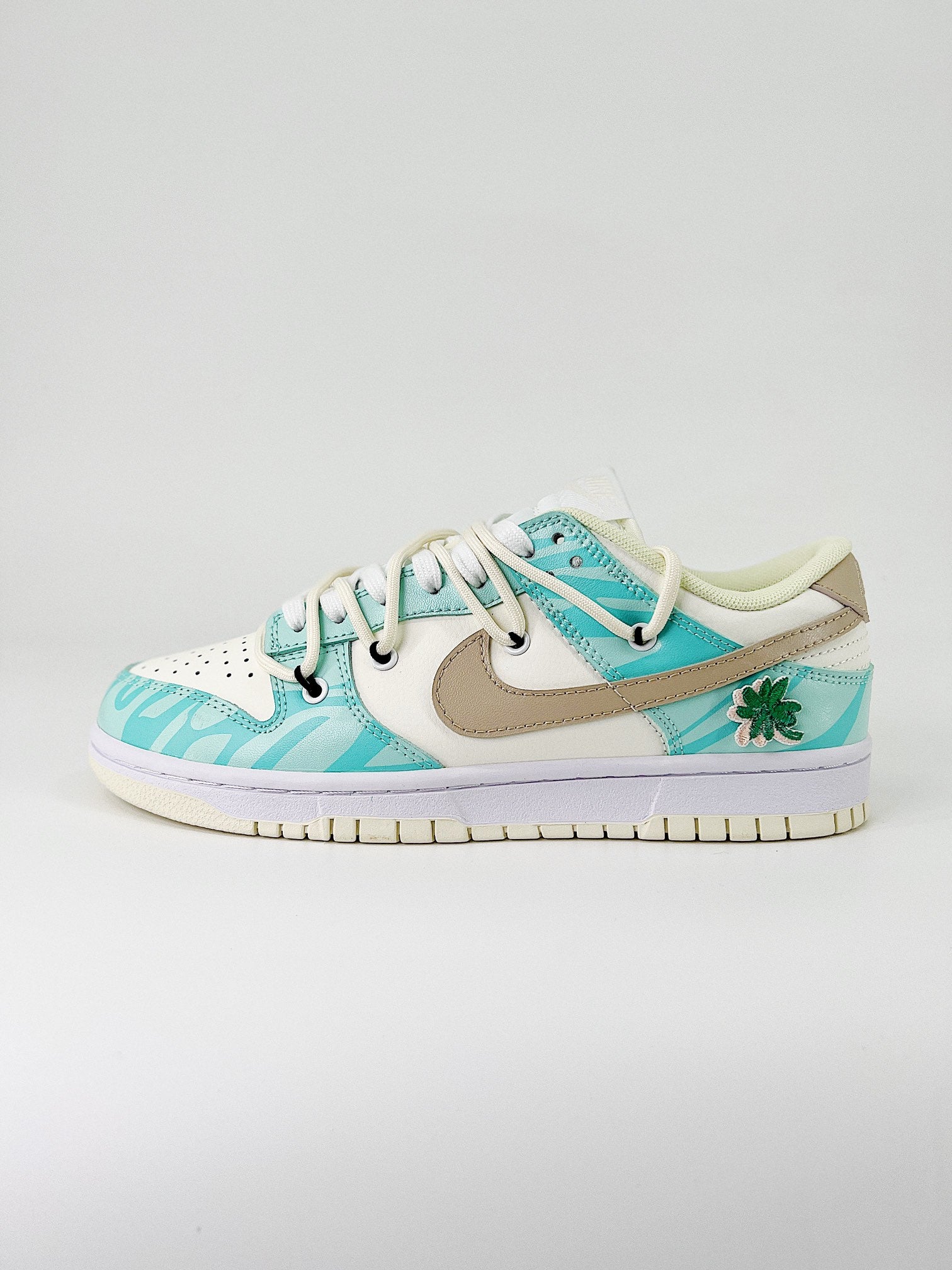 NIKE DUNK LOW RETRO SB 
"Summerville"