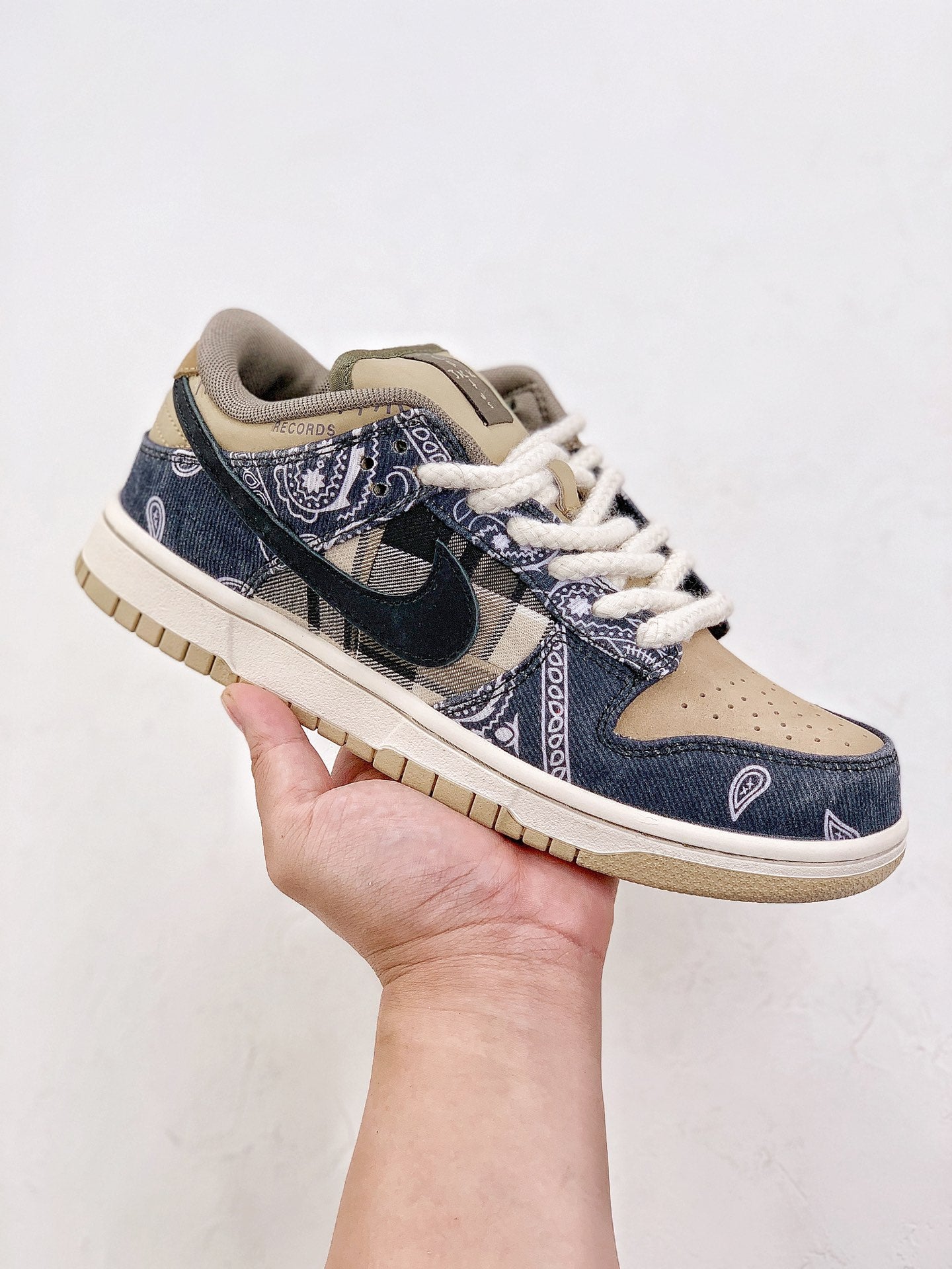 Nike SB Dunk Low Travis Scott