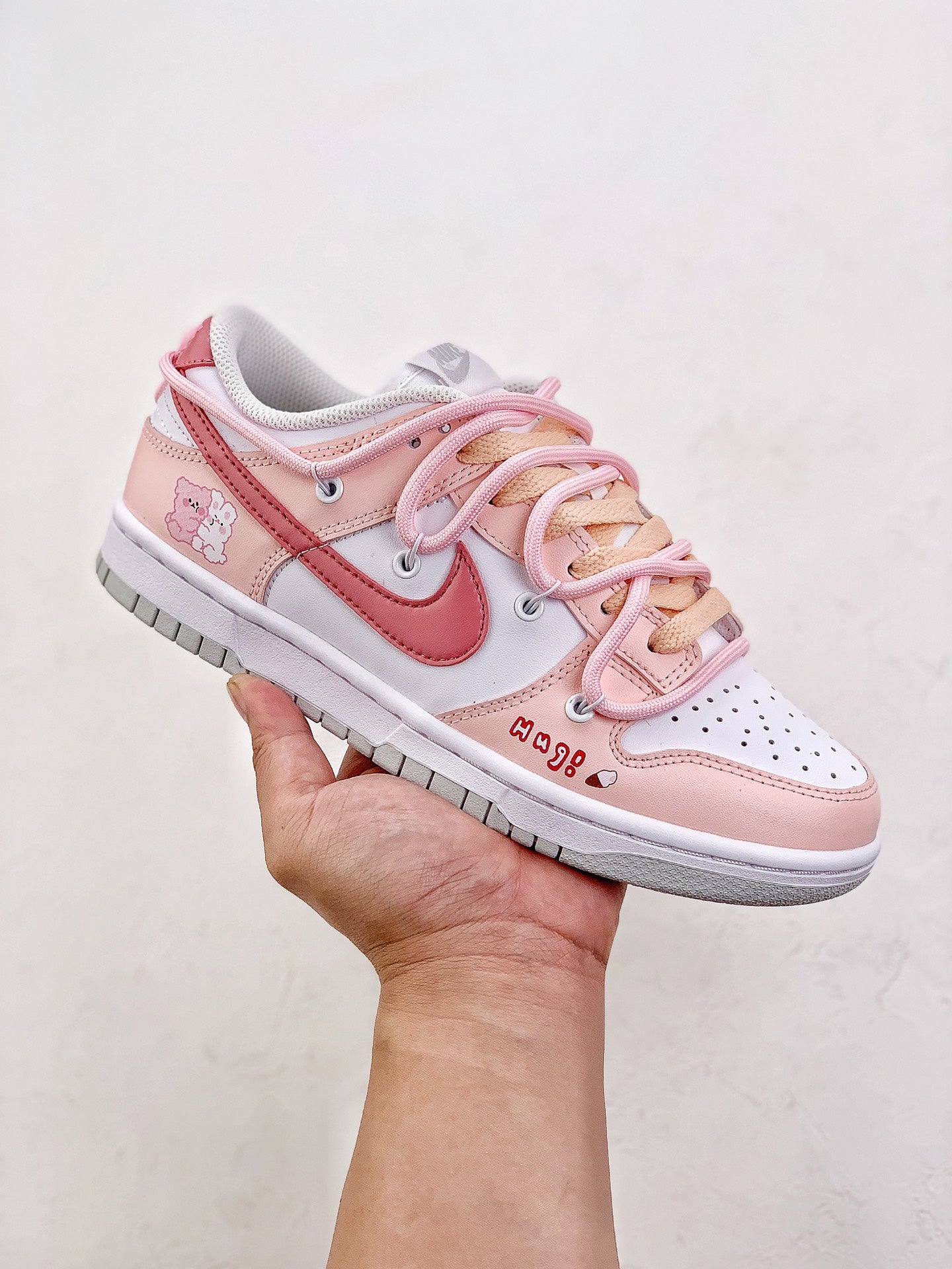 NIKE DUNK SB LOW " Pink  "