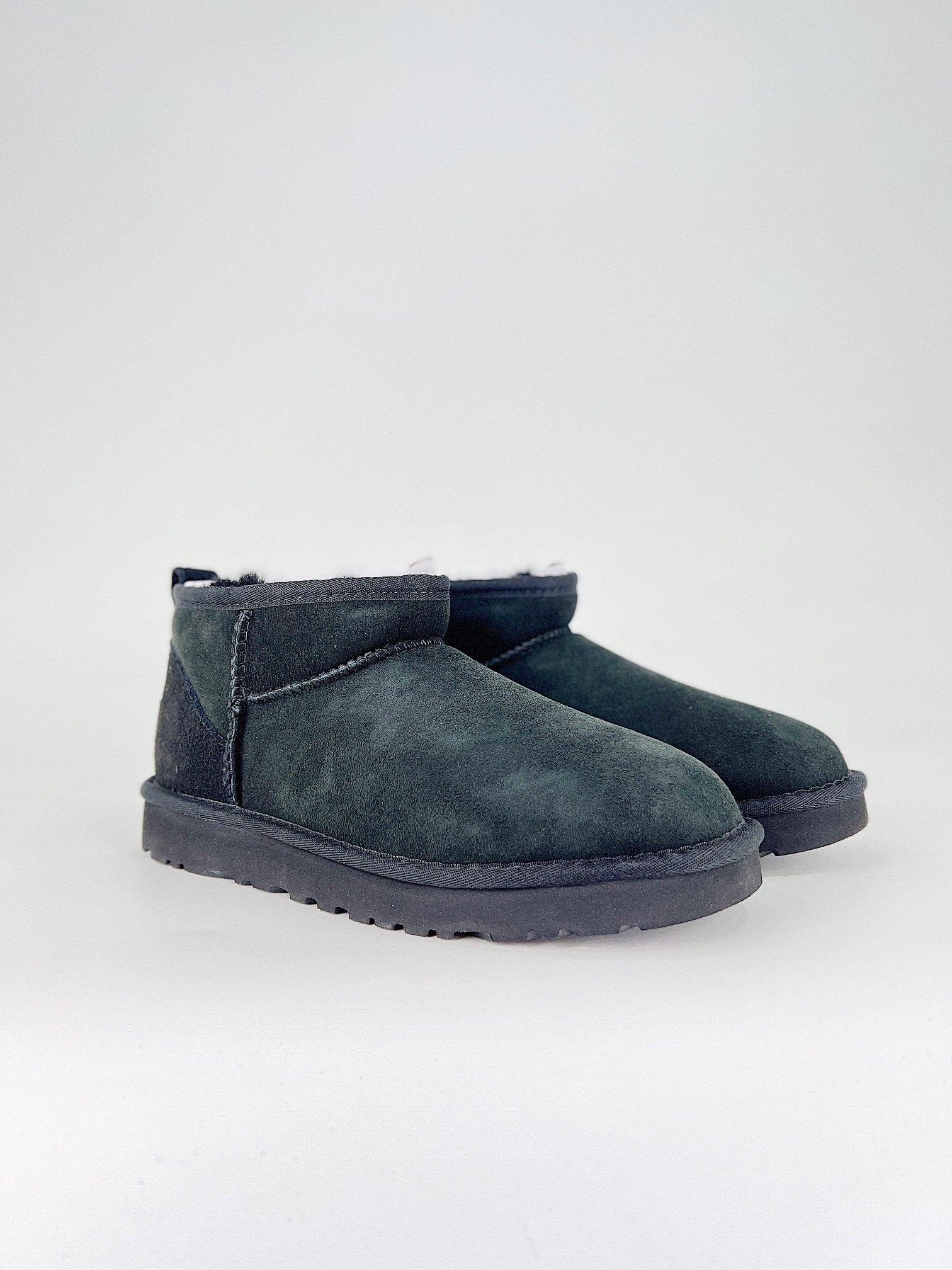 UGG Classic Ultra Mini  boots black