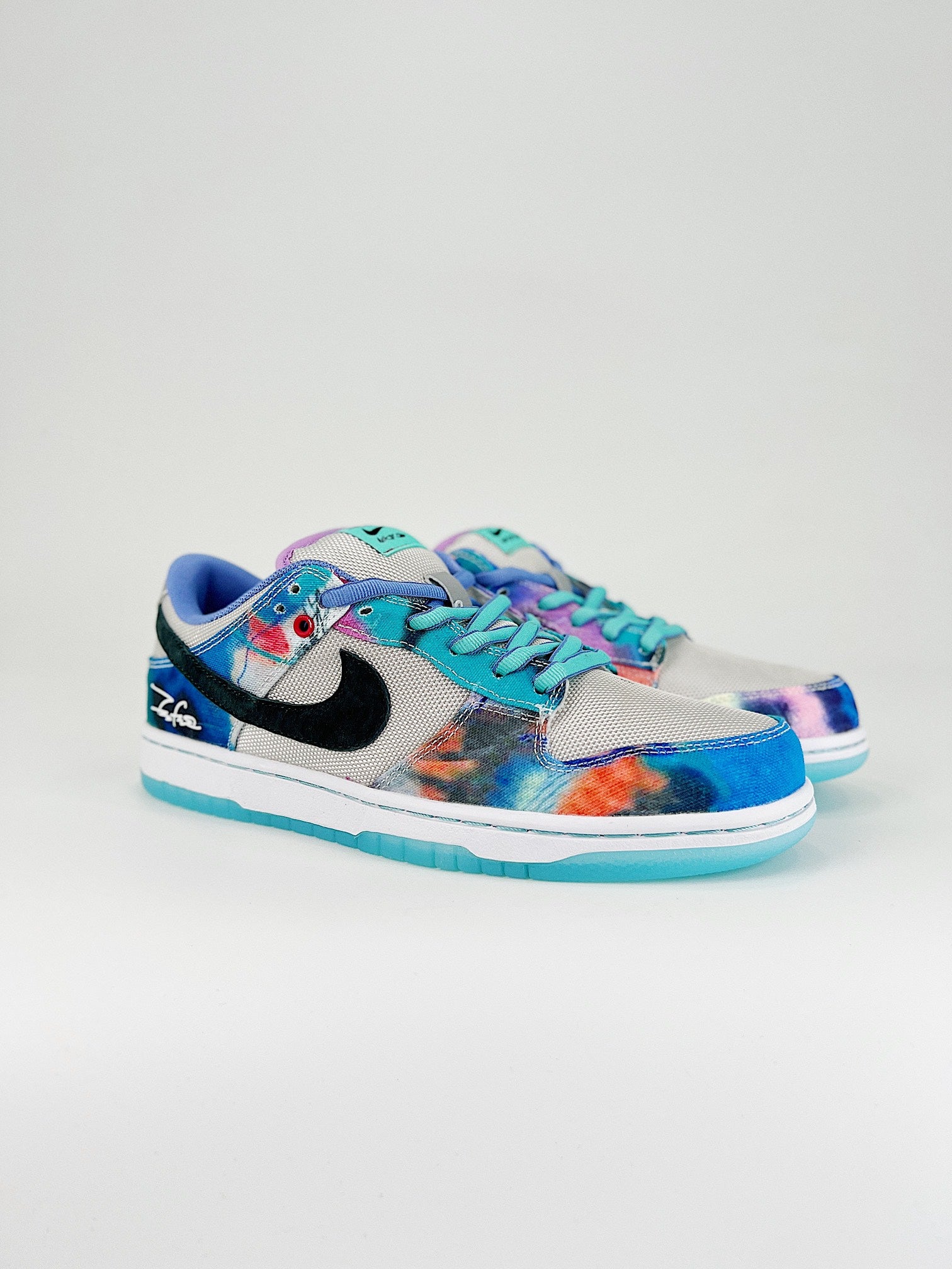 Futura Laboratories x Nike SB Dunk Low