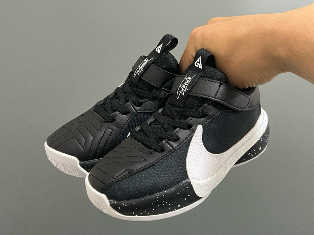 Nike air jordan retro rouge blanc bleu chaussures