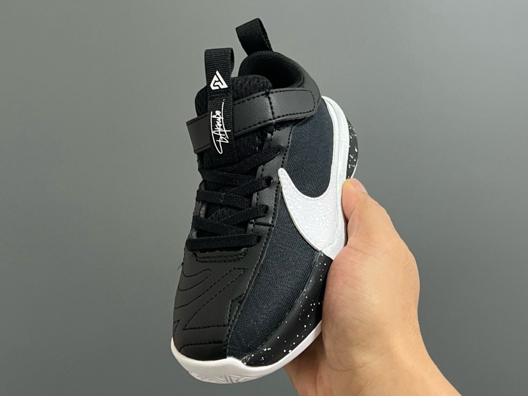 Nike air jordan retro rouge blanc bleu chaussures