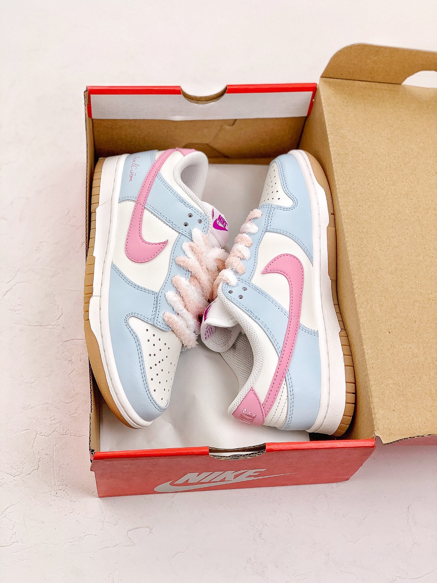 NIKE DUNK SB LOW "light blue pink "