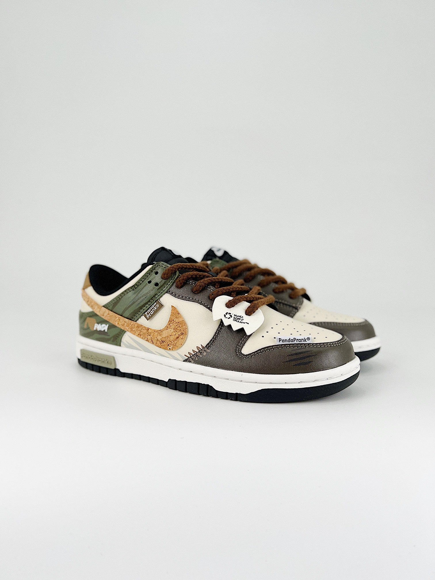 NIKE DUNK LOW RETRO SB 
" wood"