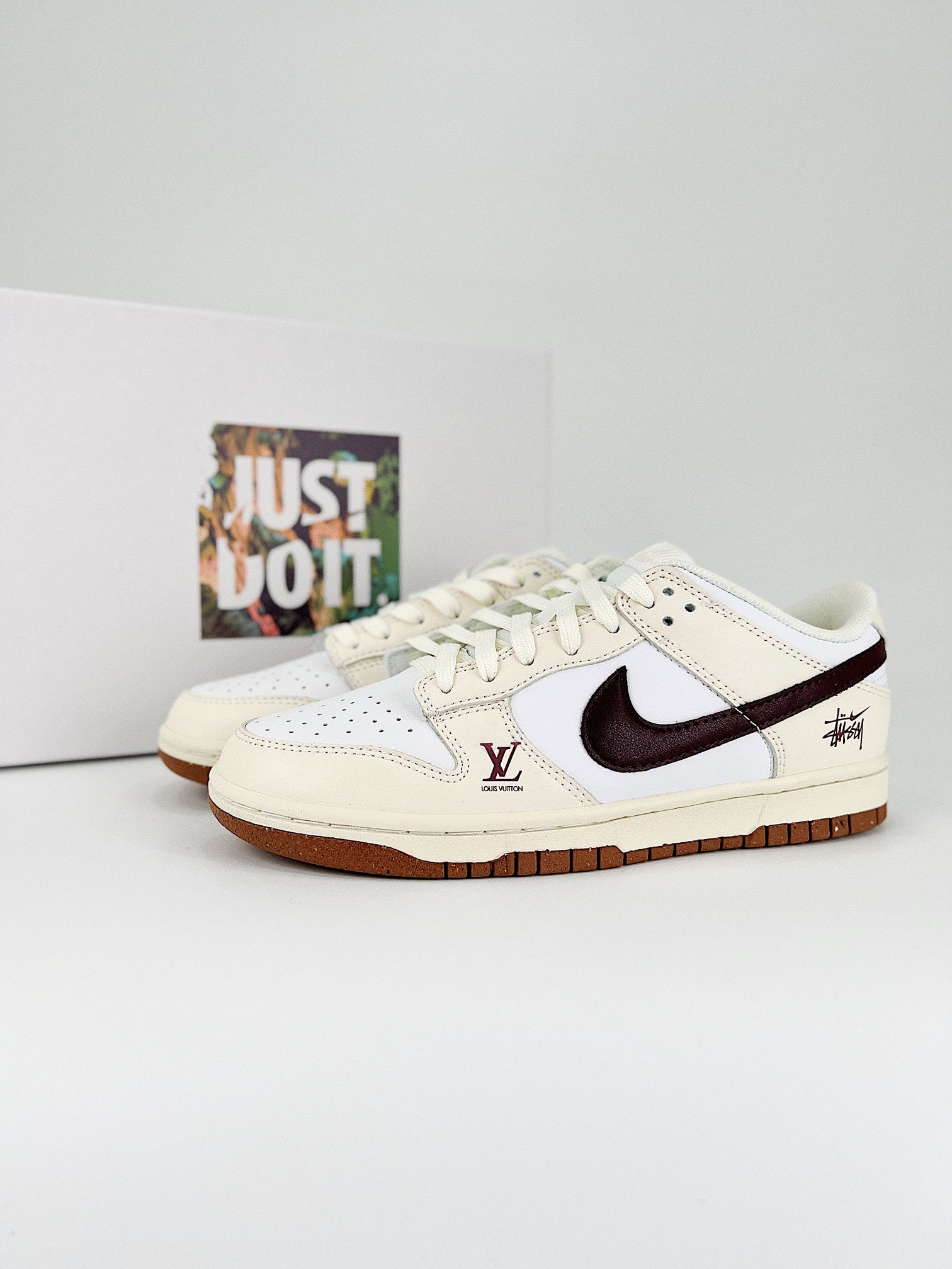 NIKE DUNK LOW PRO SB&LV
"BEIGE  "