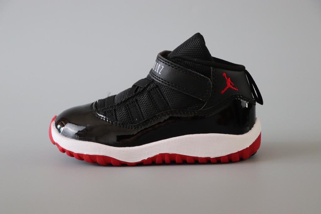 Joe 11 chaussures montantes noires et rouges