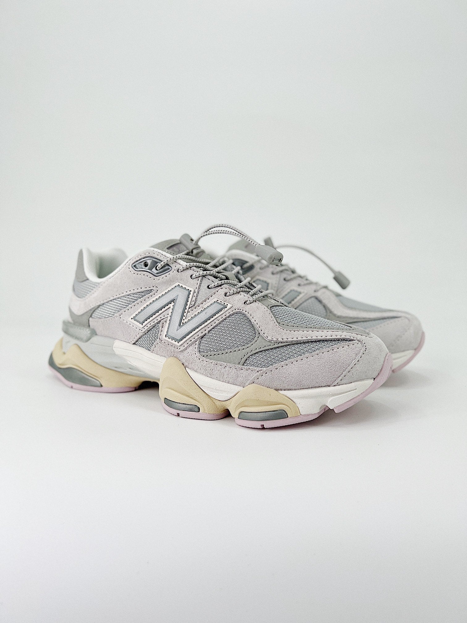 New Balance NB 9060 White/Pink
