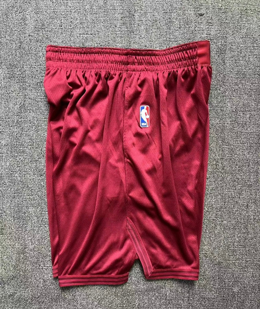 Knight nouveau short rouge