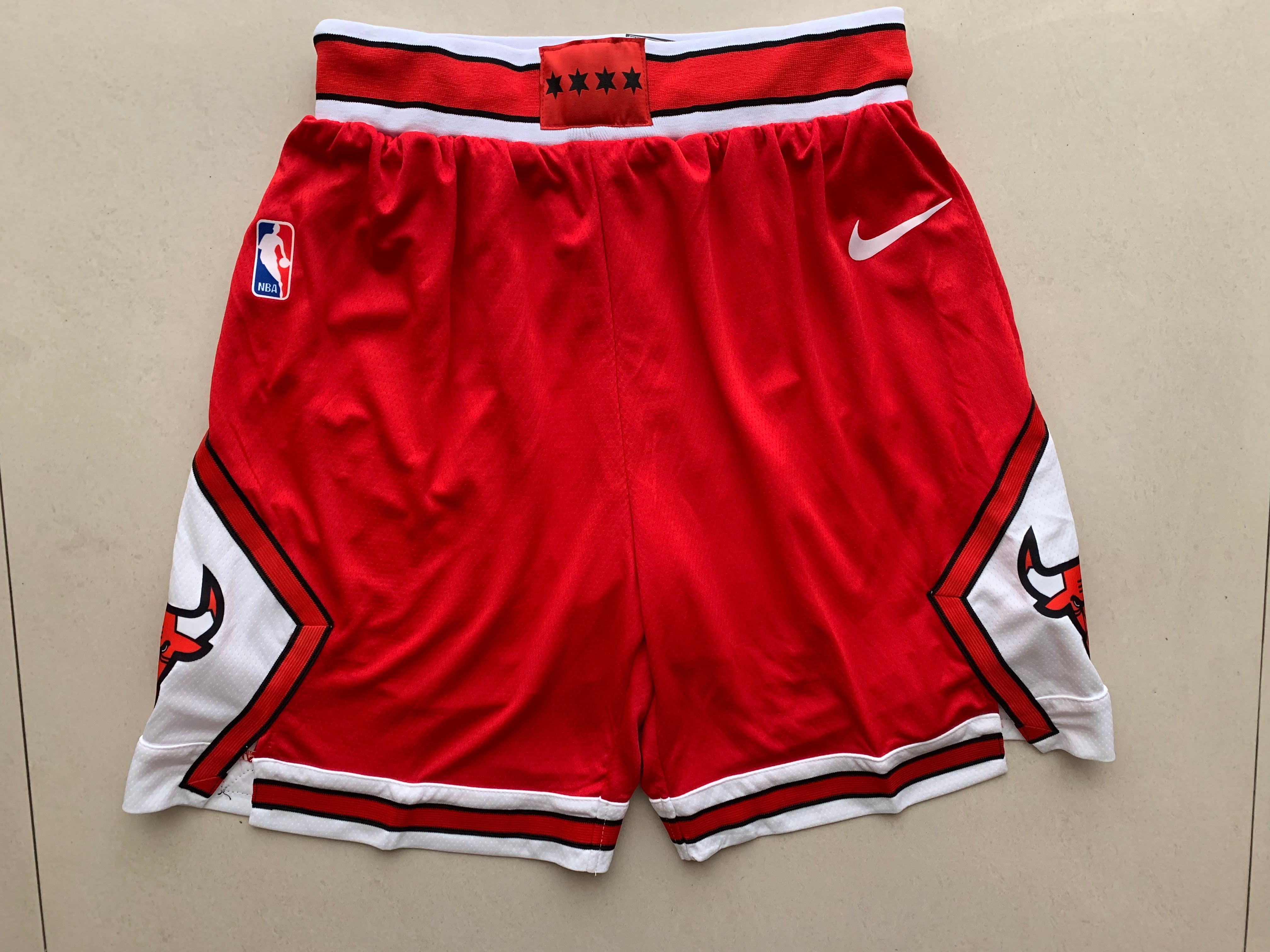 Bull red shorts