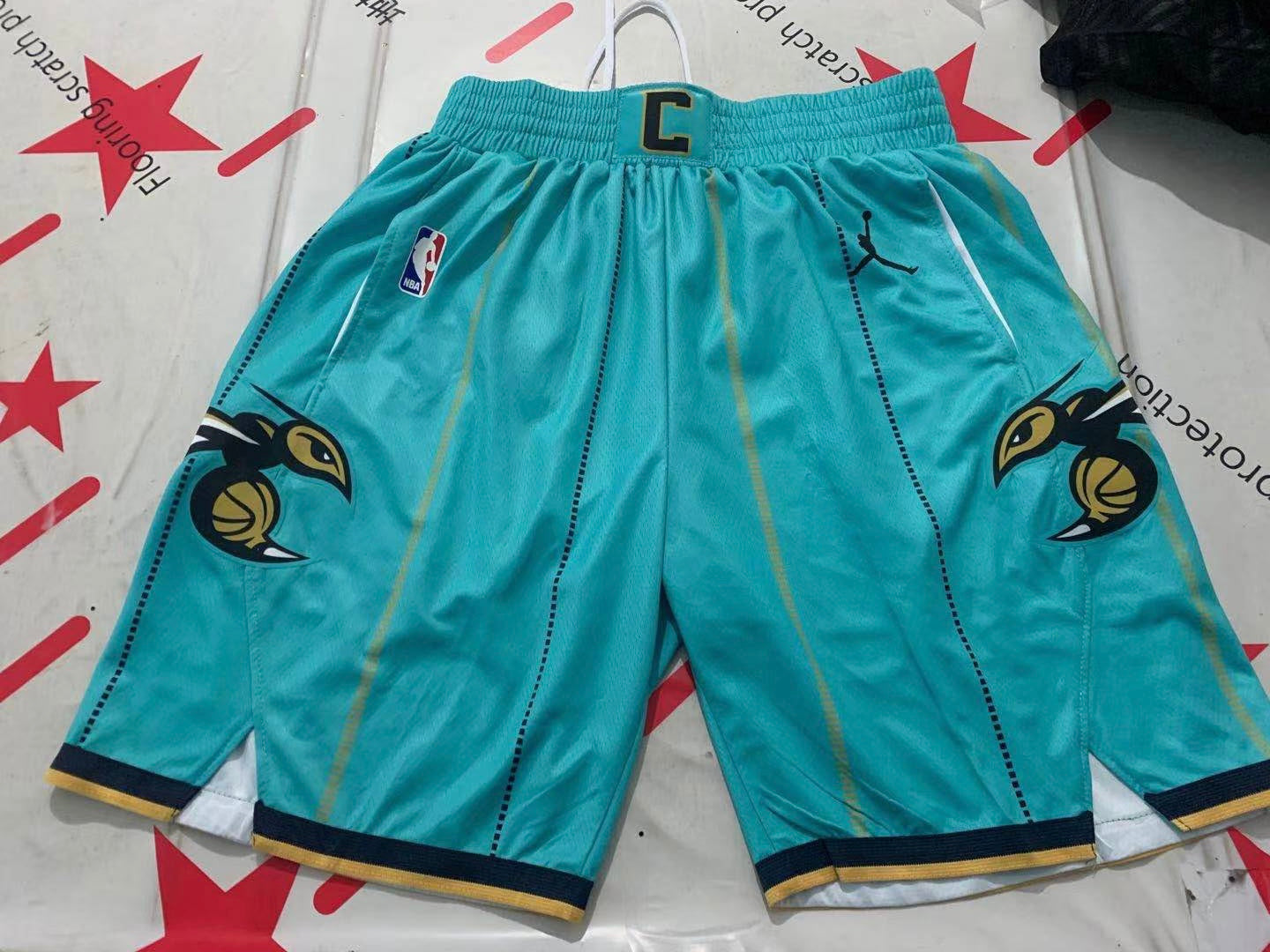 Wasp stripe green Shorts