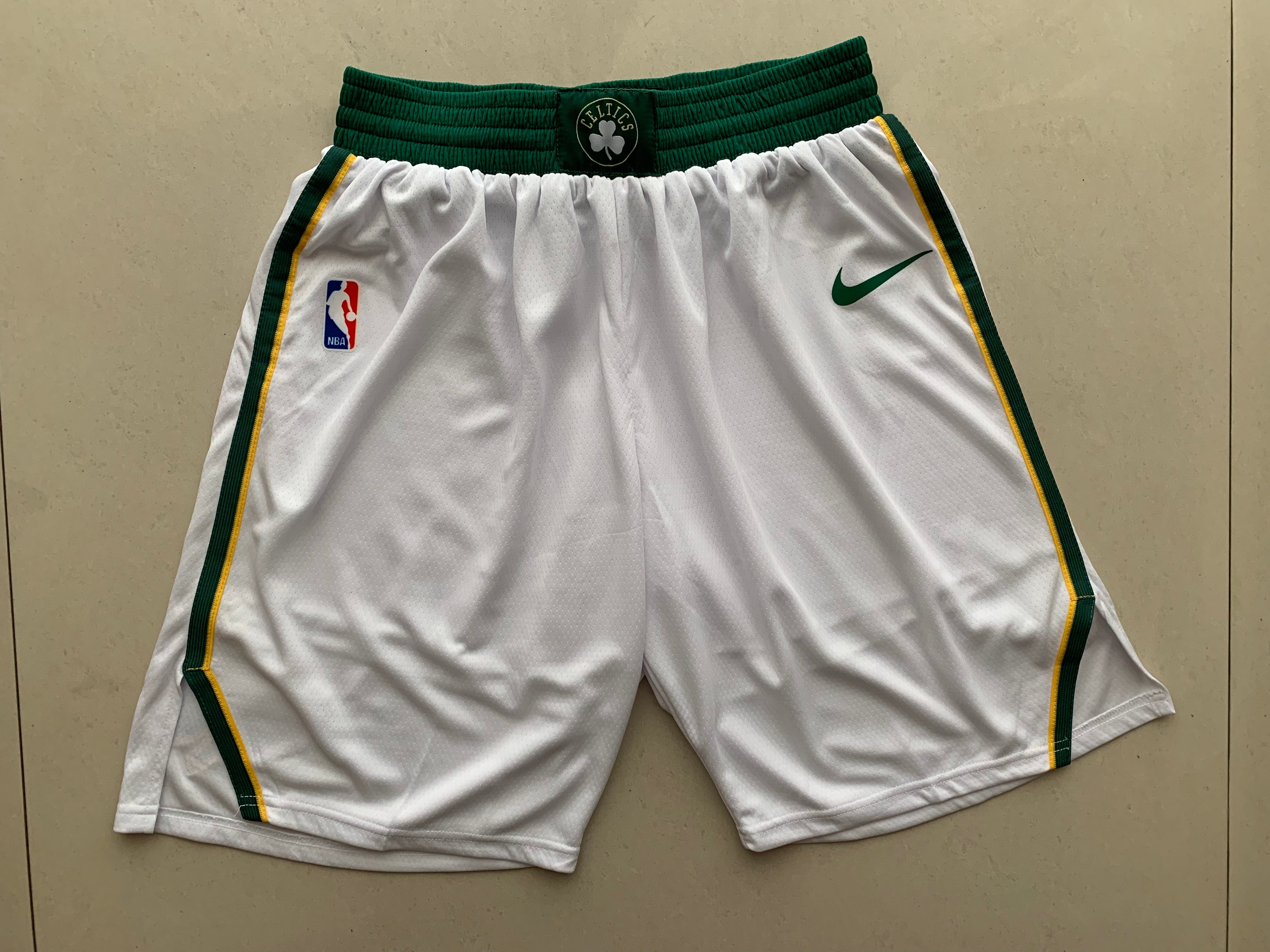 Short platine Celtics