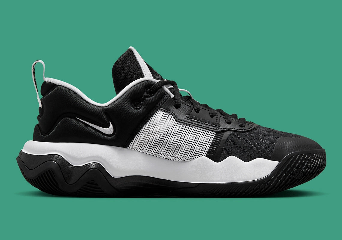 Nike Giannis immortalité 3 noir/blanc